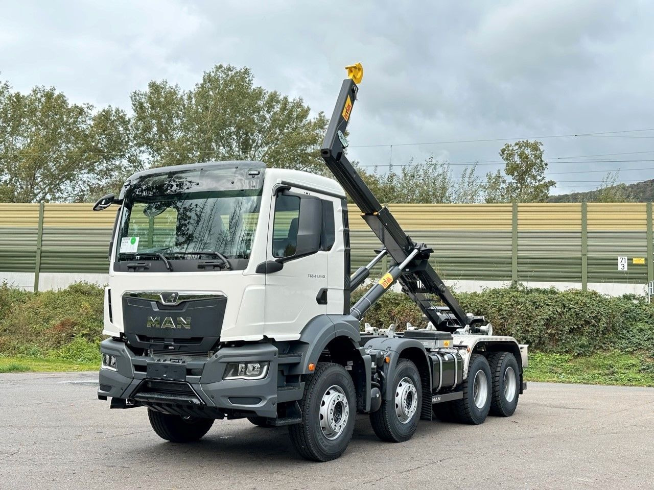 شاحنة ذات خطاف MAN TGS 41.440 8x4 Euro6e Hyva 26-55 Abrollkipper: صورة 8
