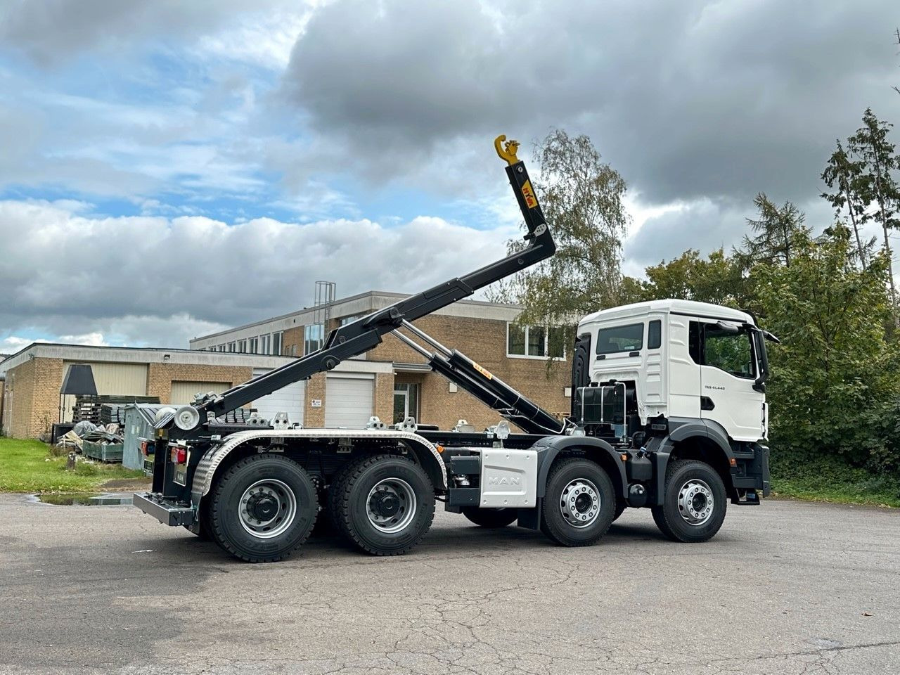 شاحنة ذات خطاف MAN TGS 41.440 8x4 Euro6e Hyva 26-55 Abrollkipper: صورة 13