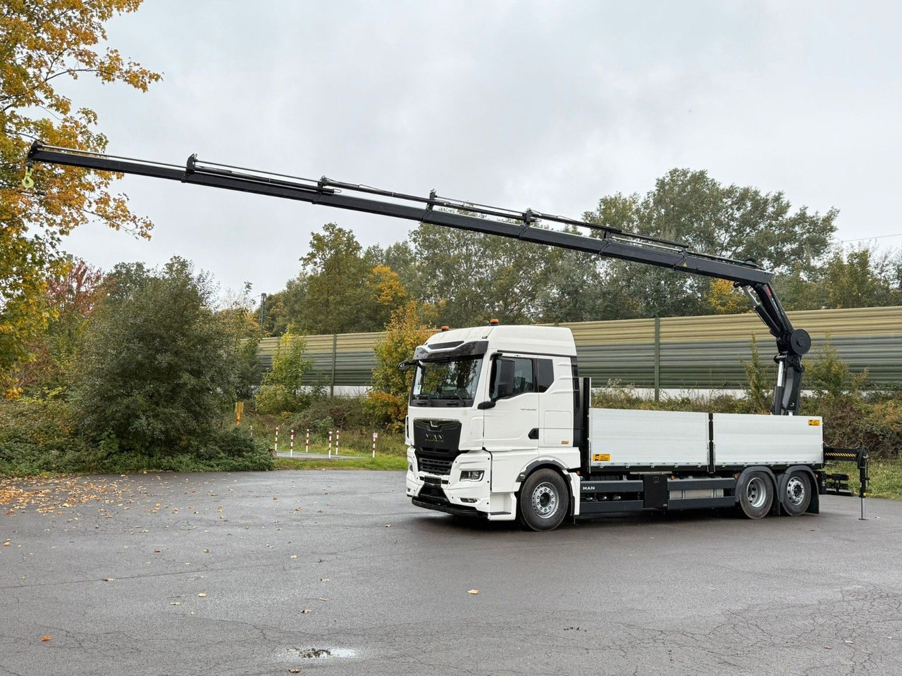 MAN TGX 26.520 6x2 Hiab 228-6 Kran - شاحنة كرين: صورة 1 MAN TGX 26.520 6x2 Hiab 228-6 Kran - شاحنة كرين: صورة 1