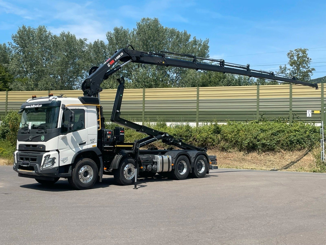 Volvo FMX 500 8x4 Abrollkipper + Kran Hiab 228-6 - شاحنة ذات خطاف, شاحنة كرين: صورة 1 Volvo FMX 500 8x4 Abrollkipper + Kran Hiab 228-6 - شاحنة ذات خطاف, شاحنة كرين: صورة 1