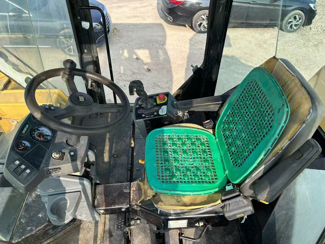 CATERPILLAR CB564D - مدحلة اسفلت: صورة 5 CATERPILLAR CB564D - مدحلة اسفلت: صورة 5