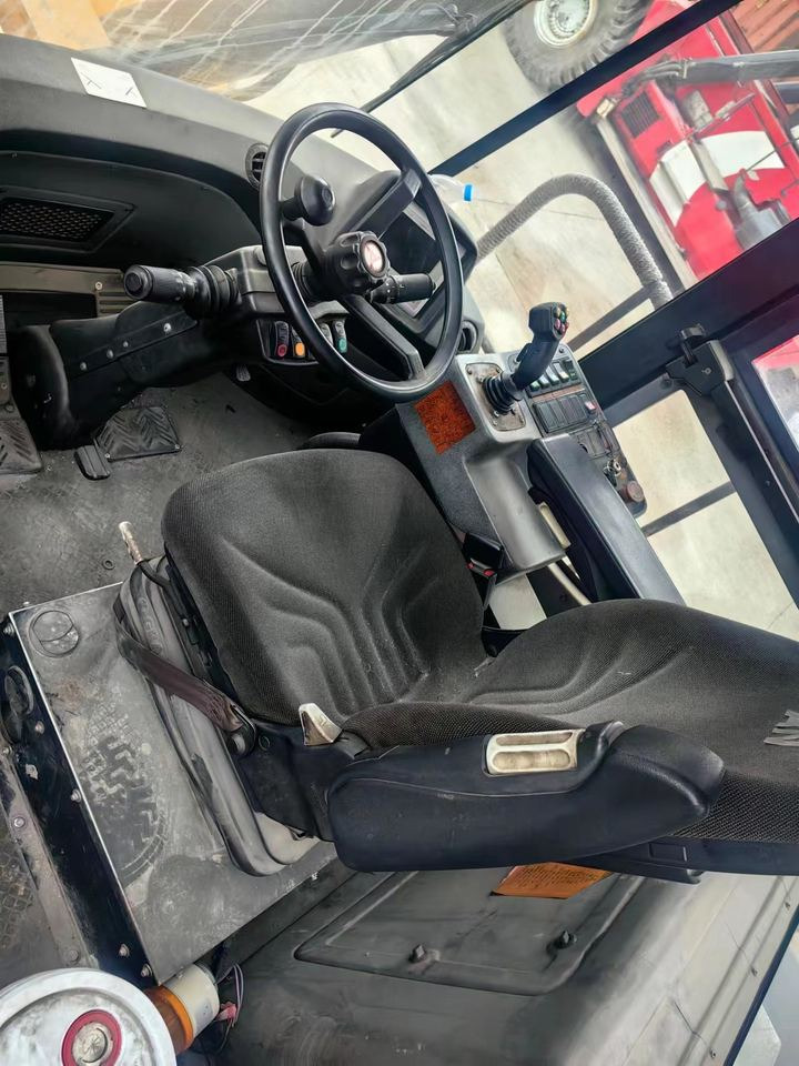 Good Condition USED Crane SRSC45C23 45 Ton Frontal Crane Container Crane - المعبِّئ المناول: صورة 5 Good Condition USED Crane SRSC45C23 45 Ton Frontal Crane Container Crane - المعبِّئ المناول: صورة 5