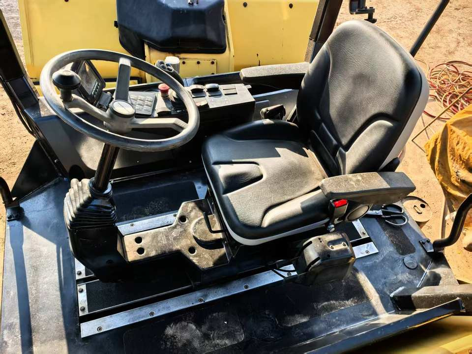 Hot Sale Used Dynapac CC6200 Road Roller Good Condition Double Steel Wheel Original Sweden Construction Machine Cheap Loader - مدحلة اسفلت: صورة 3 Hot Sale Used Dynapac CC6200 Road Roller Good Condition Double Steel Wheel Original Sweden Construction Machine Cheap Loader - مدحلة اسفلت: صورة 3