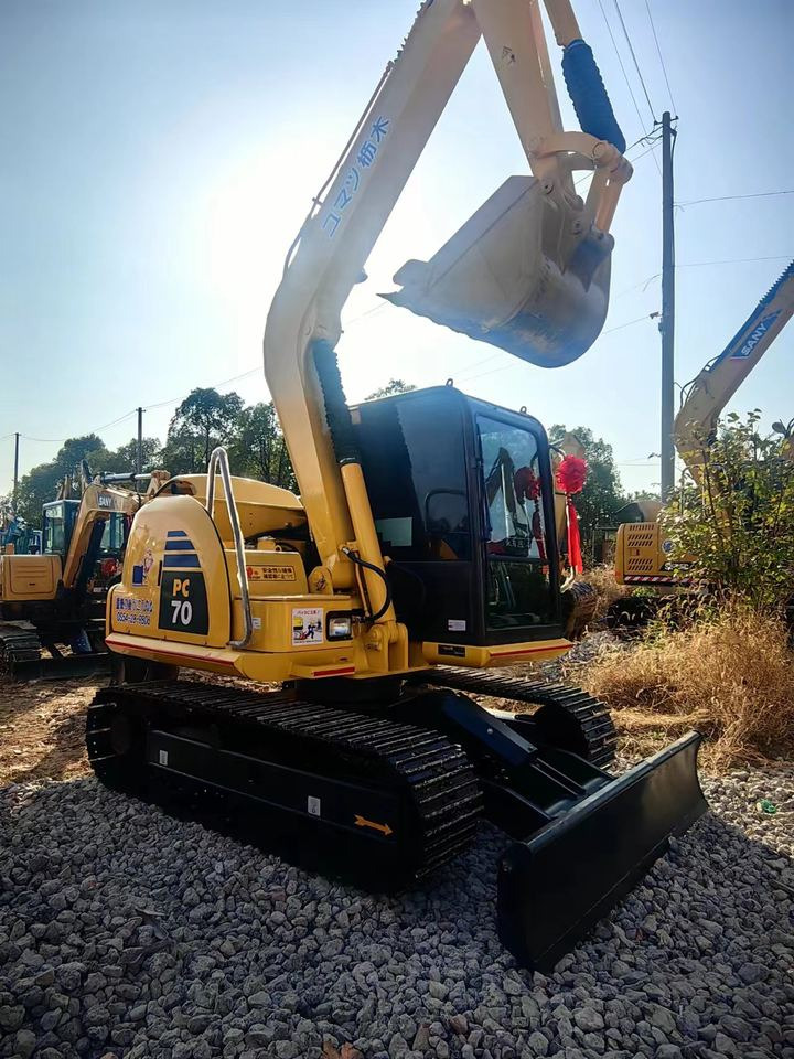 KOMATSU PC 70-8 - حفار زحاف: صورة 2 KOMATSU PC 70-8 - حفار زحاف: صورة 2