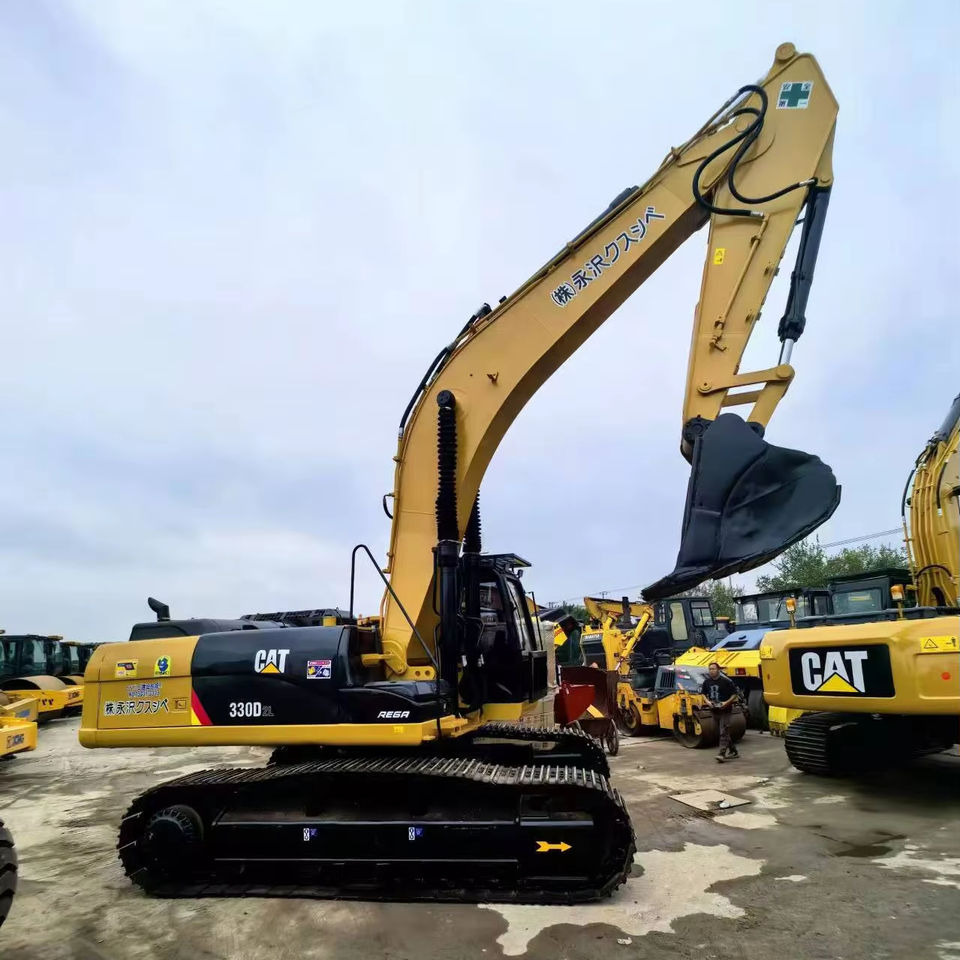 Low Price Used Caterpillar CAT 330D2L Excavators 33 TON 1.5M³ Bucket Capacity CN 2022 Machinery Test Report Track Shoes Included - حفار زحاف: صورة 1 Low Price Used Caterpillar CAT 330D2L Excavators 33 TON 1.5M³ Bucket Capacity CN 2022 Machinery Test Report Track Shoes Included - حفار زحاف: صورة 1