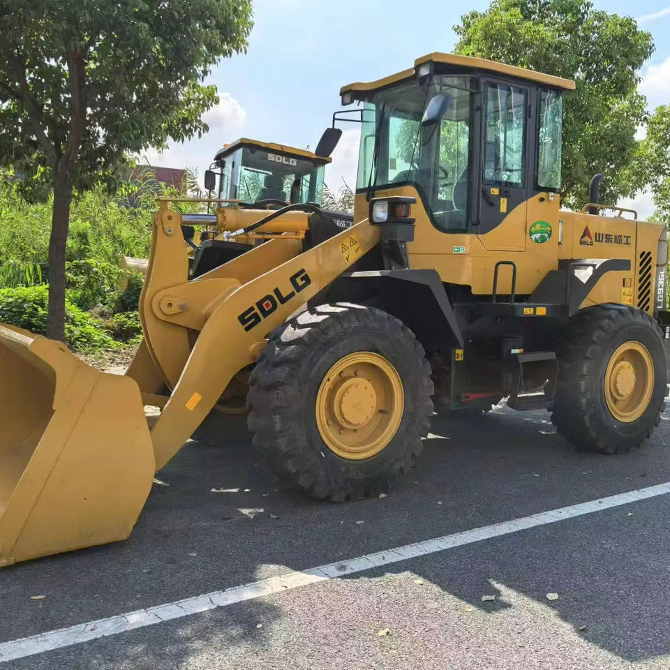 Low Price Used SDLG Wheel Loader LG936L for Sales Second-hand Construction Equipment Loader Free Shipping - اللودر بعجل: صورة 1 Low Price Used SDLG Wheel Loader LG936L for Sales Second-hand Construction Equipment Loader Free Shipping - اللودر بعجل: صورة 1