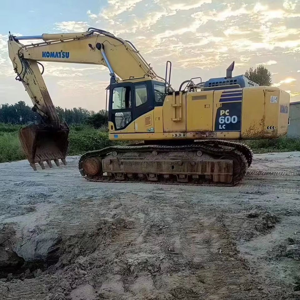 Original Good Condition USED Excavator PC600LC-8 60 Ton Excavator Crawler Excavator for Komatsu on Sale - حفار زحاف: صورة 1 Original Good Condition USED Excavator PC600LC-8 60 Ton Excavator Crawler Excavator for Komatsu on Sale - حفار زحاف: صورة 1