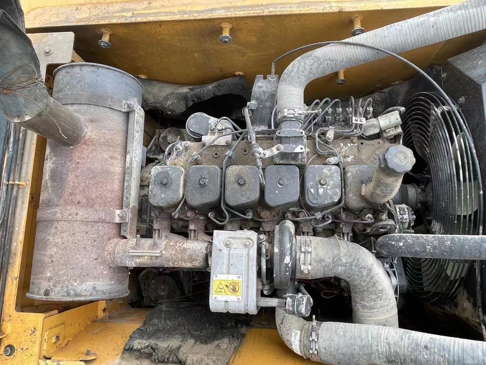 Original Good Quality USED Excavators R210 W-9T 21 Ton Excavator Wheel Excavator for HYUNDAI - حفارة دولاب: صورة 4 Original Good Quality USED Excavators R210 W-9T 21 Ton Excavator Wheel Excavator for HYUNDAI - حفارة دولاب: صورة 4