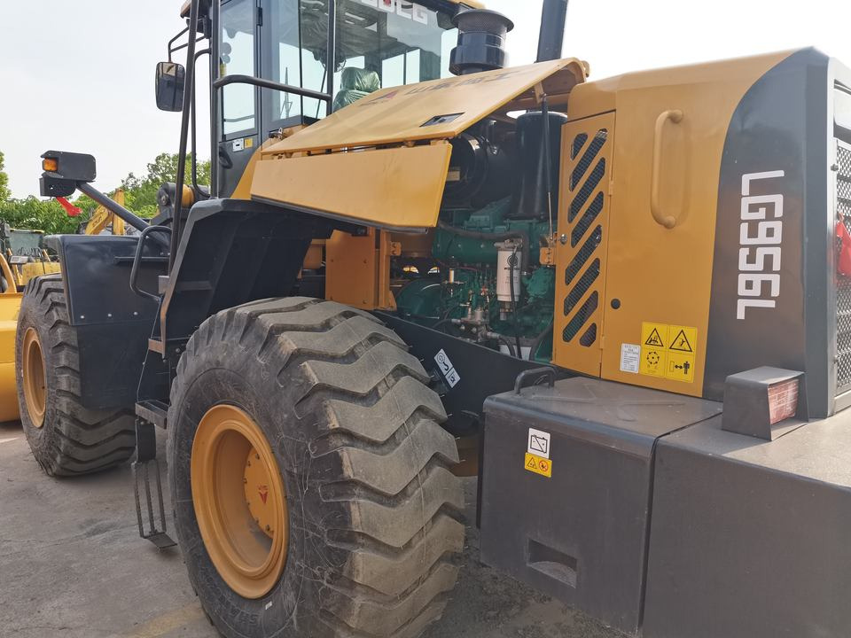 Second Hand SDLG LG956L Front End Loader Diesel 4WD 3.0m3 Bucket 16500kg SDLG LG956L Wheel Loader - اللودر بعجل: صورة 3 Second Hand SDLG LG956L Front End Loader Diesel 4WD 3.0m3 Bucket 16500kg SDLG LG956L Wheel Loader - اللودر بعجل: صورة 3