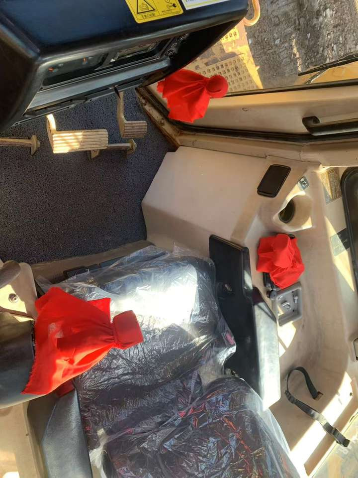 Used Caterpillar Bulldozer D6R, Caterpillar Bulldozer, Caterpillar D6R Bulldozer - جرافة: صورة 5 Used Caterpillar Bulldozer D6R, Caterpillar Bulldozer, Caterpillar D6R Bulldozer - جرافة: صورة 5