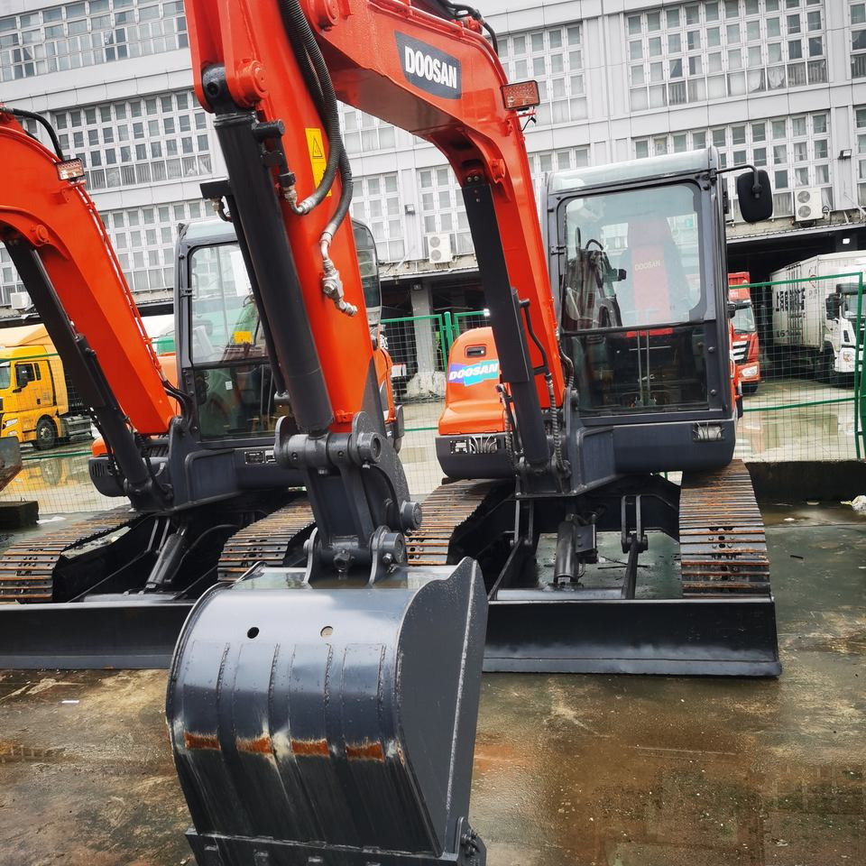 Used Original Japan Mini Shanghai Excavator Doosan DX60 Excavator 95% New Low Price High Quality Selling Doosan DX-60 Doosan 60 - حفارة مُصَّغرة: صورة 1 Used Original Japan Mini Shanghai Excavator Doosan DX60 Excavator 95% New Low Price High Quality Selling Doosan DX-60 Doosan 60 - حفارة مُصَّغرة: صورة 1