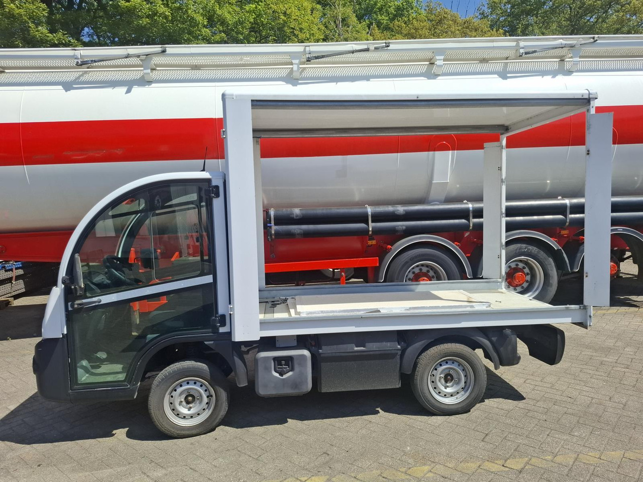 Aixam Mega E-Worker Elektrische Bakwagen RK-437-P - عربة الجولف: صورة 4 Aixam Mega E-Worker Elektrische Bakwagen RK-437-P - عربة الجولف: صورة 4