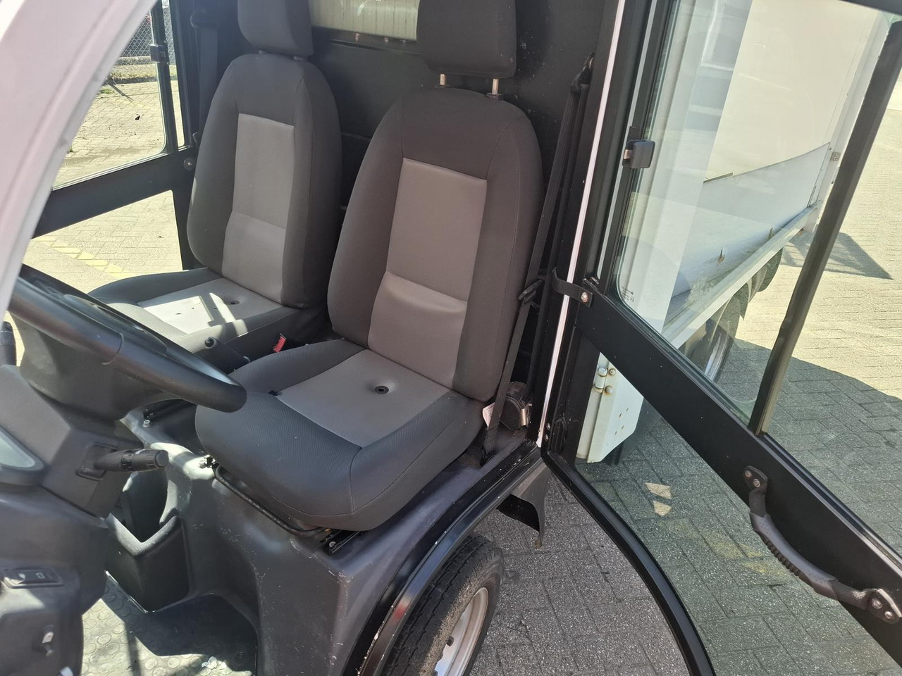 Aixam Mega E-Worker Elektrische Bakwagen RV-606-R - عربة الجولف: صورة 5 Aixam Mega E-Worker Elektrische Bakwagen RV-606-R - عربة الجولف: صورة 5