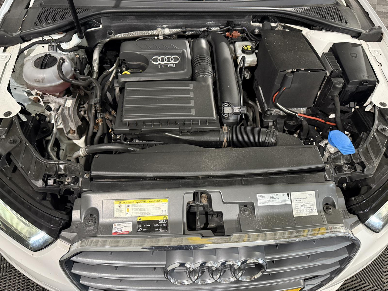 Audi | A3 Limousine | 1.4 TFSI Attraction Pro Line Plus Automaat | 2016 | 256.538 km | PT353Z | Geen oordeel - سيدان: صورة 3 Audi | A3 Limousine | 1.4 TFSI Attraction Pro Line Plus Automaat | 2016 | 256.538 km | PT353Z | Geen oordeel - سيدان: صورة 3