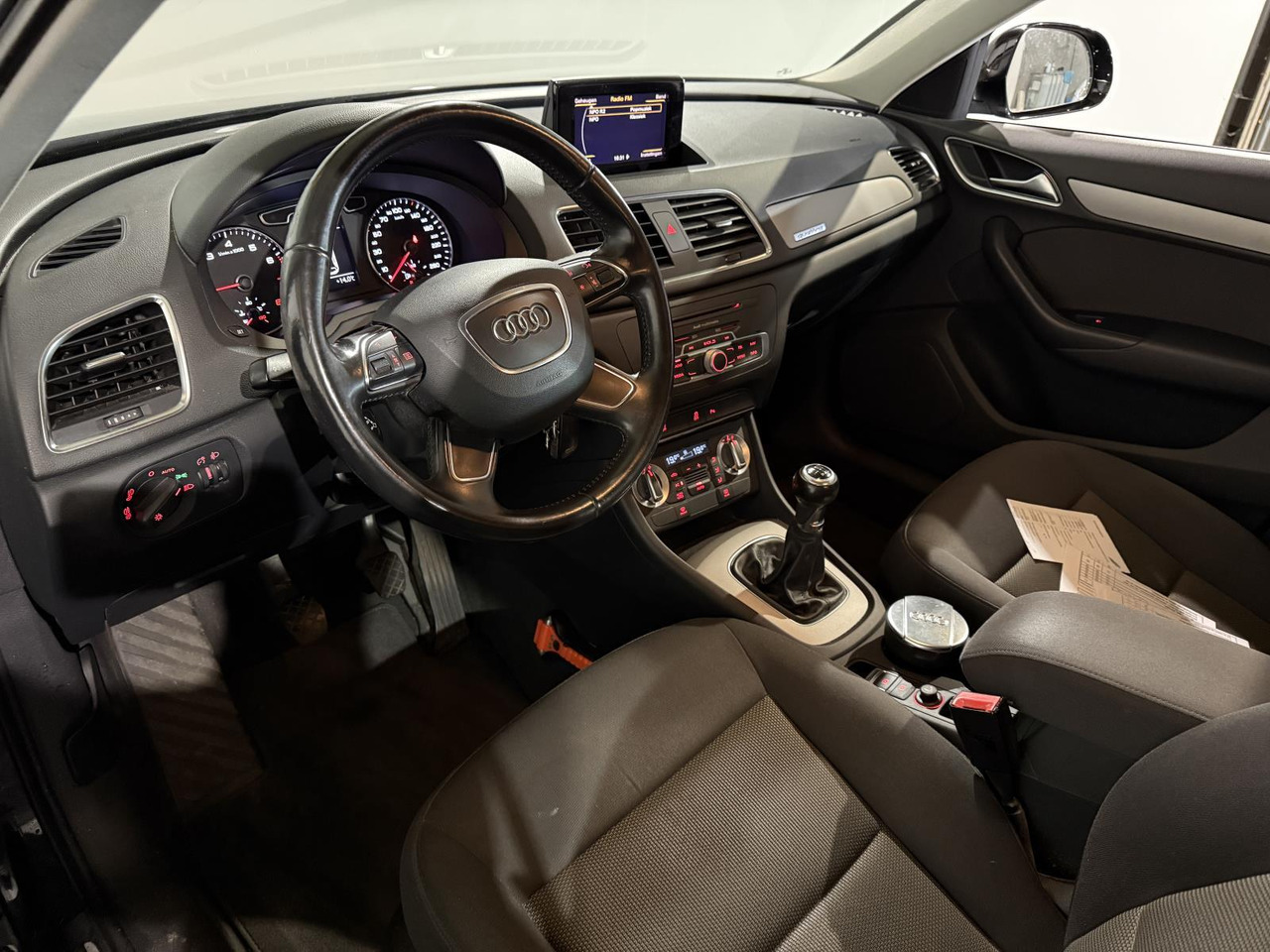 Audi | Q3 | 2.0 TFSI quattro Pro Line | 2012 | 204.122 km | 19XDP6 | Logisch - سيارة دفع رباعي: صورة 5 Audi | Q3 | 2.0 TFSI quattro Pro Line | 2012 | 204.122 km | 19XDP6 | Logisch - سيارة دفع رباعي: صورة 5