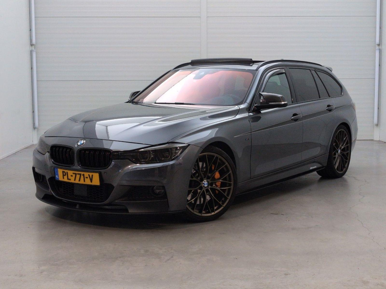 BMW 3-serie Touring 340i xDrive High Executive | 2017 | 202.316 km | Automaat | PL771V | NAP: Geen oordeel - سيارة: صورة 1 BMW 3-serie Touring 340i xDrive High Executive | 2017 | 202.316 km | Automaat | PL771V | NAP: Geen oordeel - سيارة: صورة 1