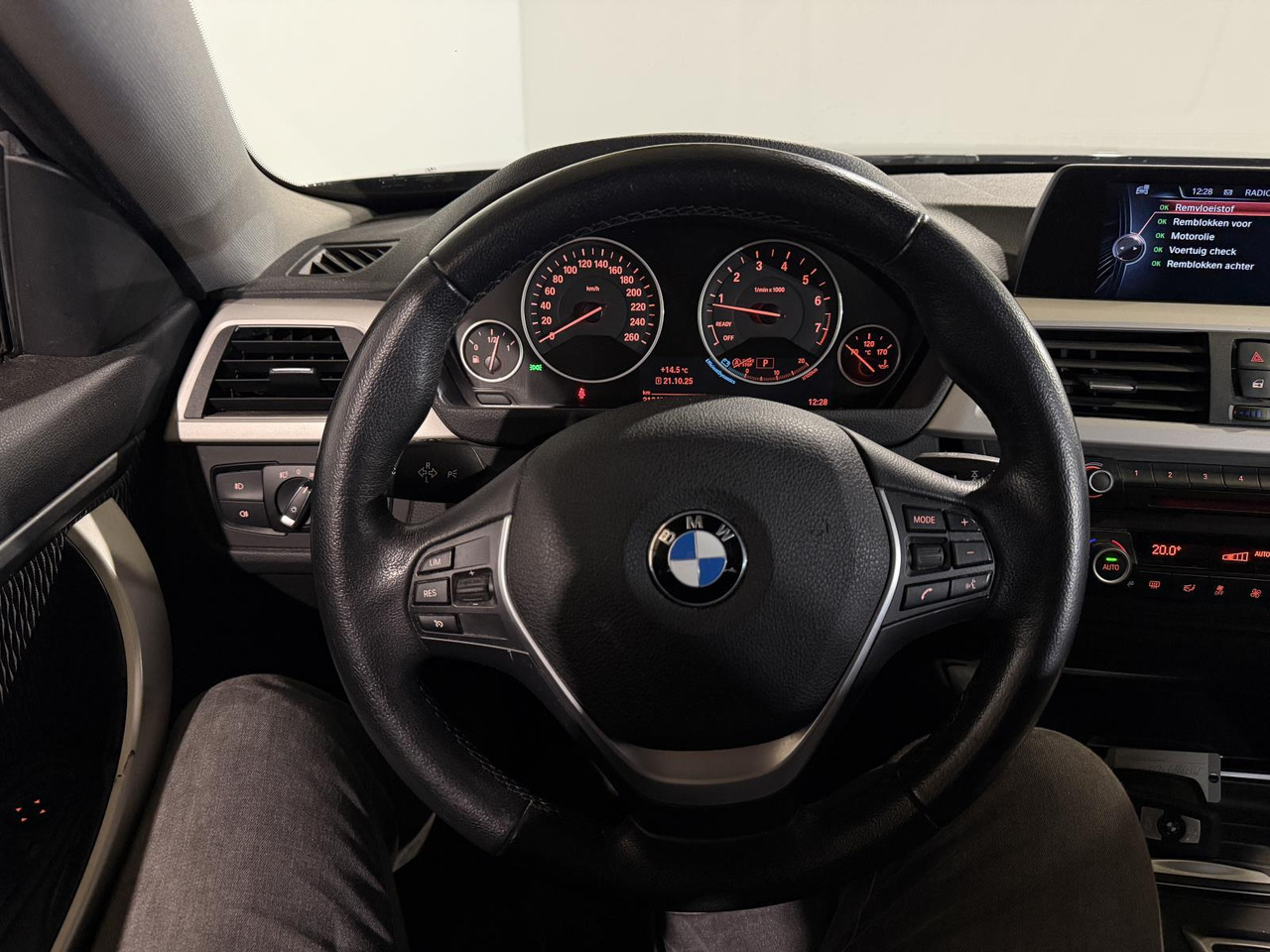 BMW | 4-serie Coupé | 420i Executive Automaat | 2015 | 213.401 km | 2ZGG53 | Logisch - سيارة: صورة 3 BMW | 4-serie Coupé | 420i Executive Automaat | 2015 | 213.401 km | 2ZGG53 | Logisch - سيارة: صورة 3