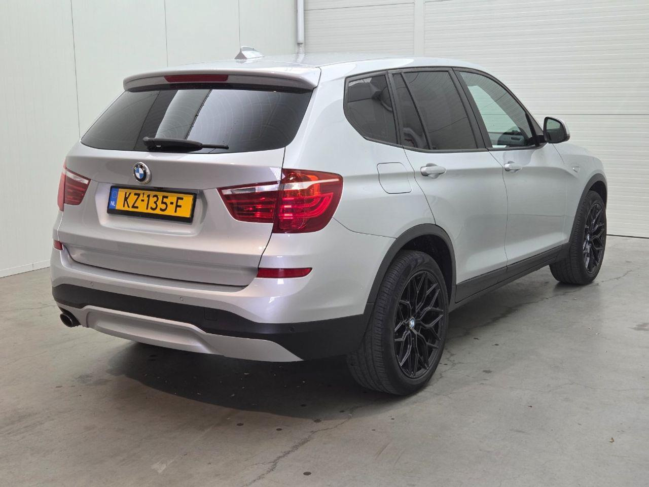 BMW X3 sDrive20i Business | 2015 | 192.306 km | Automaat | KZ135F | NAP: Geen oordeel - سيارة دفع رباعي: صورة 4 BMW X3 sDrive20i Business | 2015 | 192.306 km | Automaat | KZ135F | NAP: Geen oordeel - سيارة دفع رباعي: صورة 4