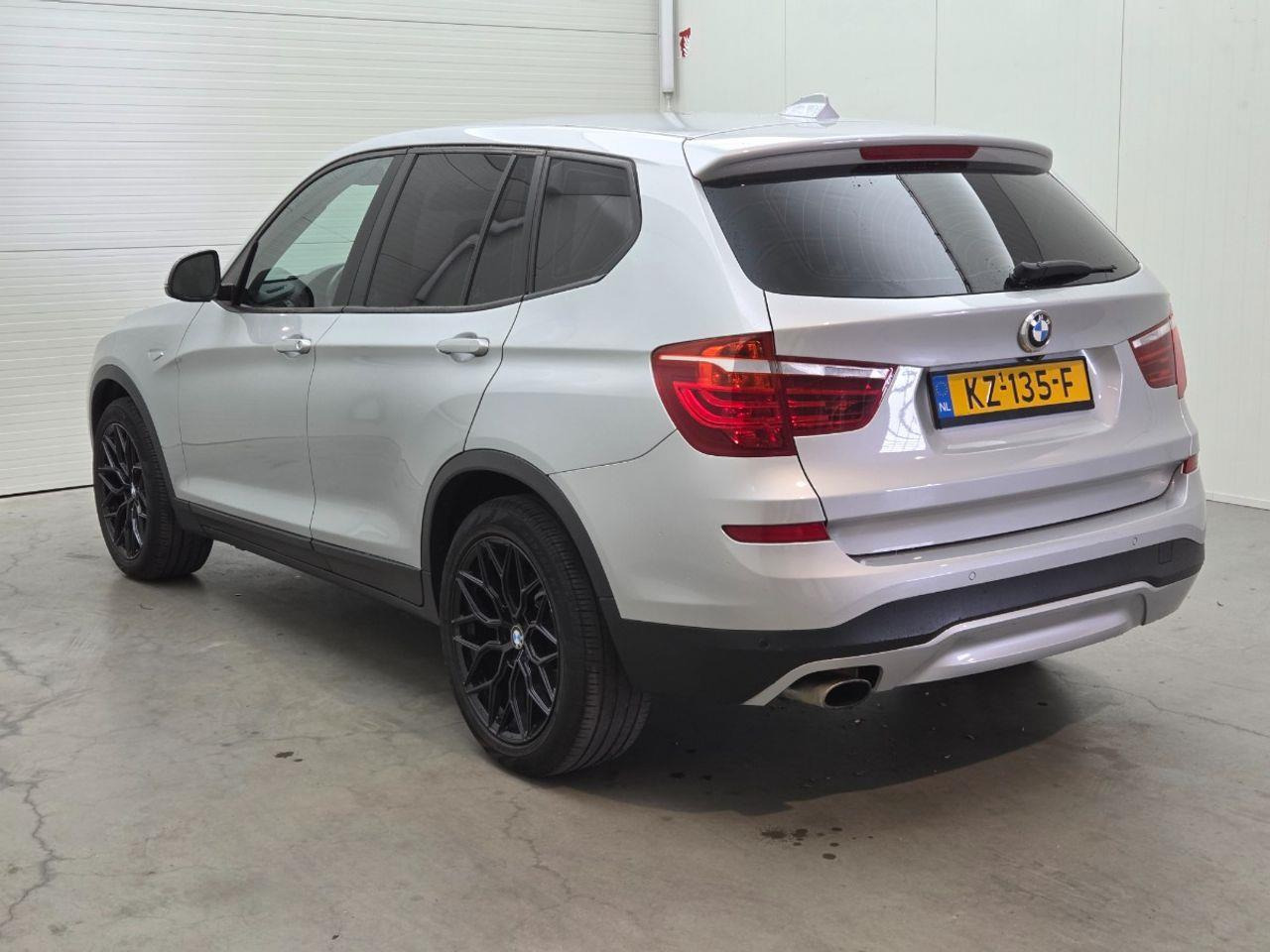 BMW X3 sDrive20i Business | 2015 | 192.306 km | Automaat | KZ135F | NAP: Geen oordeel - سيارة دفع رباعي: صورة 3 BMW X3 sDrive20i Business | 2015 | 192.306 km | Automaat | KZ135F | NAP: Geen oordeel - سيارة دفع رباعي: صورة 3