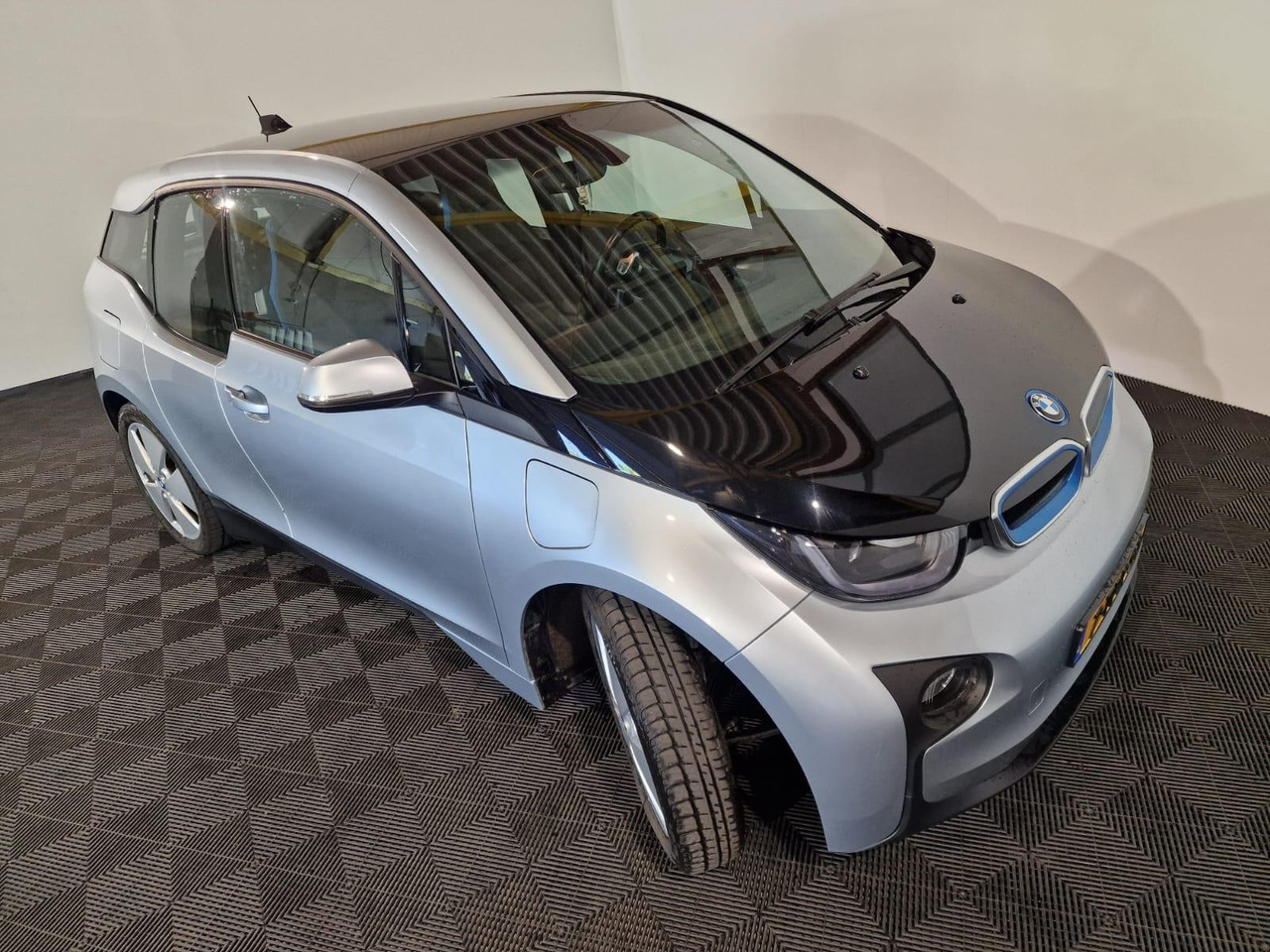 BMW i3 Range Extender 7-TPX-98 48.489 km - سيارة: صورة 5 BMW i3 Range Extender 7-TPX-98 48.489 km - سيارة: صورة 5