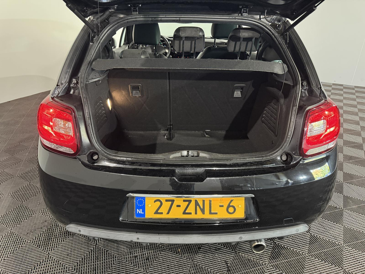 Citroen | DS3 | 1.2 VTi Business | 2013 | 136.694 km | 27ZNL6 | Logisch - هاتشباك: صورة 4 Citroen | DS3 | 1.2 VTi Business | 2013 | 136.694 km | 27ZNL6 | Logisch - هاتشباك: صورة 4