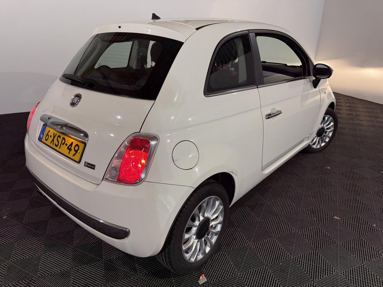 Fiat | 500 | 0.9 TwinAir Turbo Easy | 2014 | 154.667 km | 6XSP49 | Logisch - هاتشباك: صورة 3 Fiat | 500 | 0.9 TwinAir Turbo Easy | 2014 | 154.667 km | 6XSP49 | Logisch - هاتشباك: صورة 3