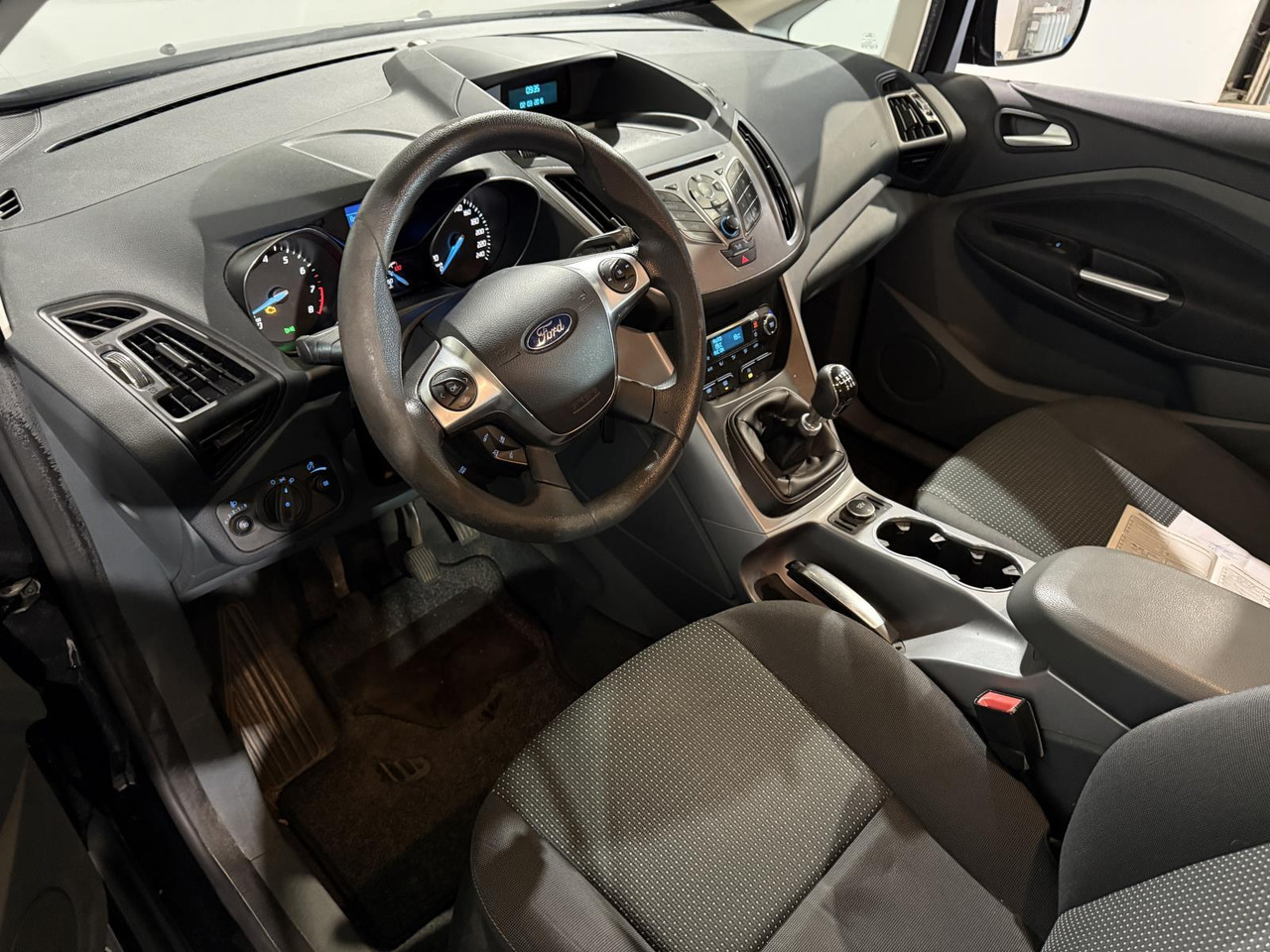 Ford | C-Max | 1.0 Ambiente | 2014 | 197.555 km | PL549X | Geen oordeel - سيارة: صورة 4 Ford | C-Max | 1.0 Ambiente | 2014 | 197.555 km | PL549X | Geen oordeel - سيارة: صورة 4