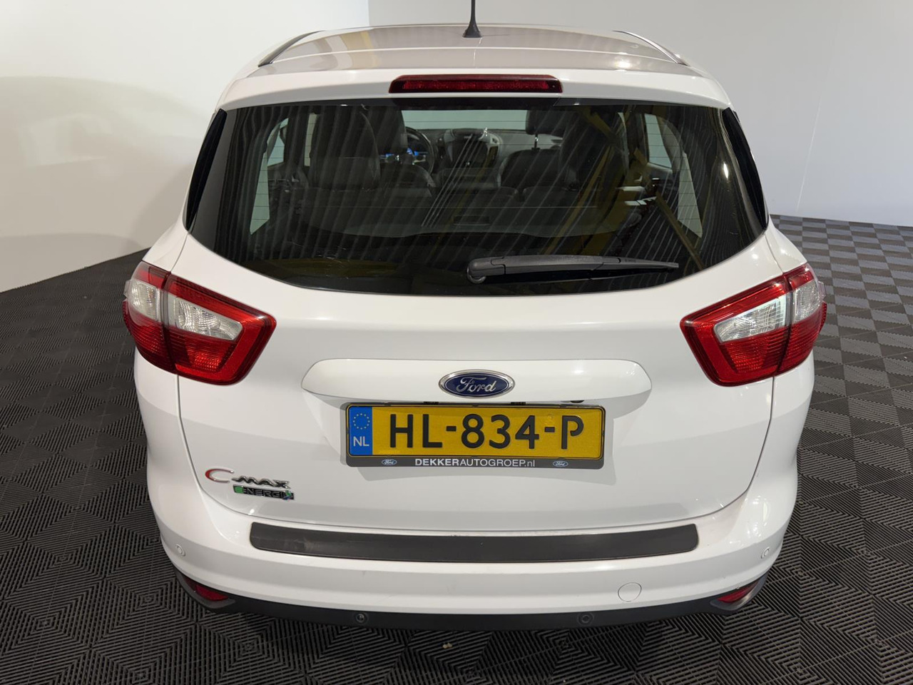 Ford C-Max 2.0 Plug-in Hybrid Titanium Plus | 2015 | 233.632 km | HL-834-P - سيارة: صورة 2 Ford C-Max 2.0 Plug-in Hybrid Titanium Plus | 2015 | 233.632 km | HL-834-P - سيارة: صورة 2