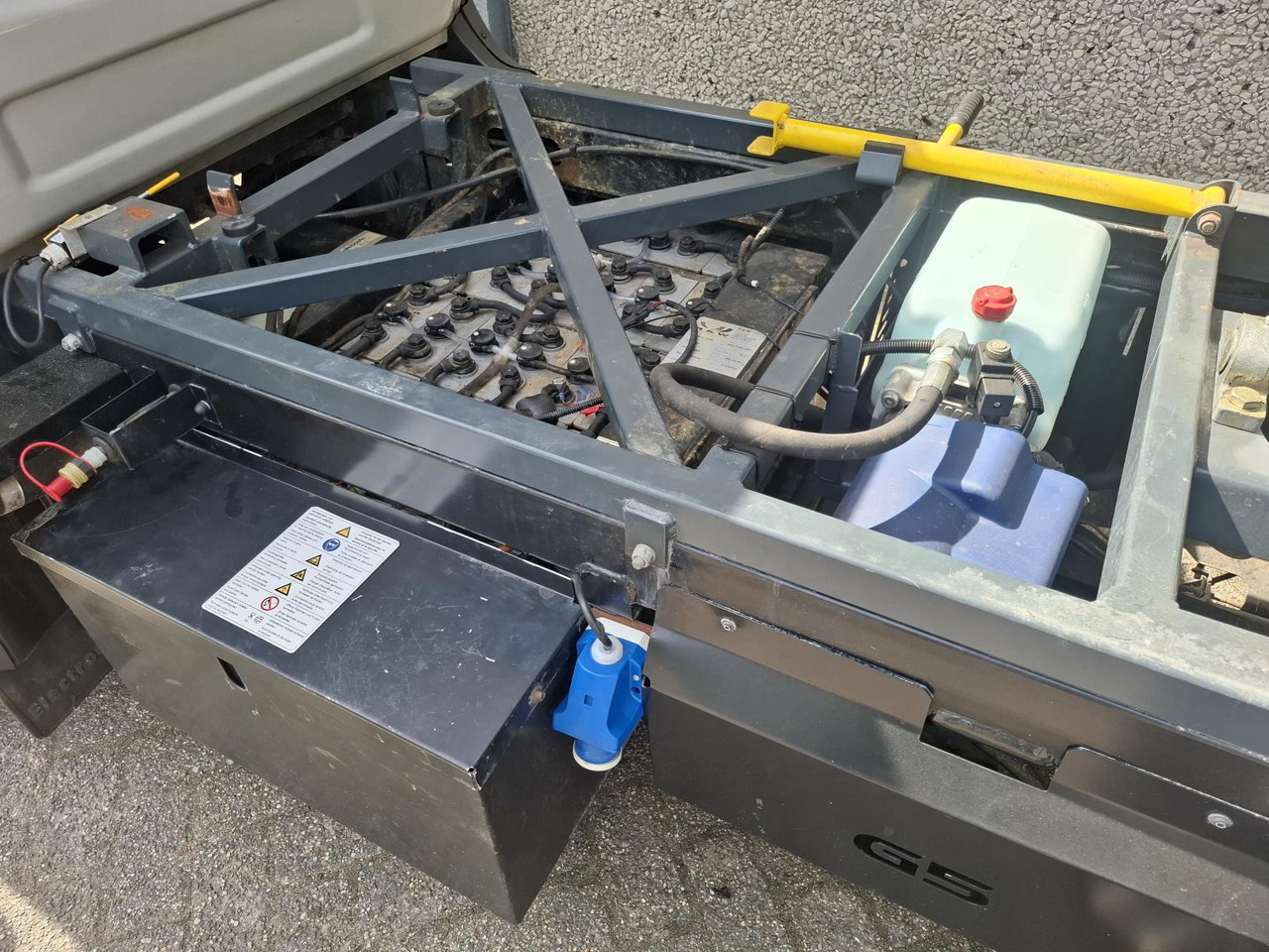 Goupil G5 Elektrische Stratenreinigingsmachine T-92-BSX - مركبة الخدمات الكهربائية: صورة 2 Goupil G5 Elektrische Stratenreinigingsmachine T-92-BSX - مركبة الخدمات الكهربائية: صورة 2