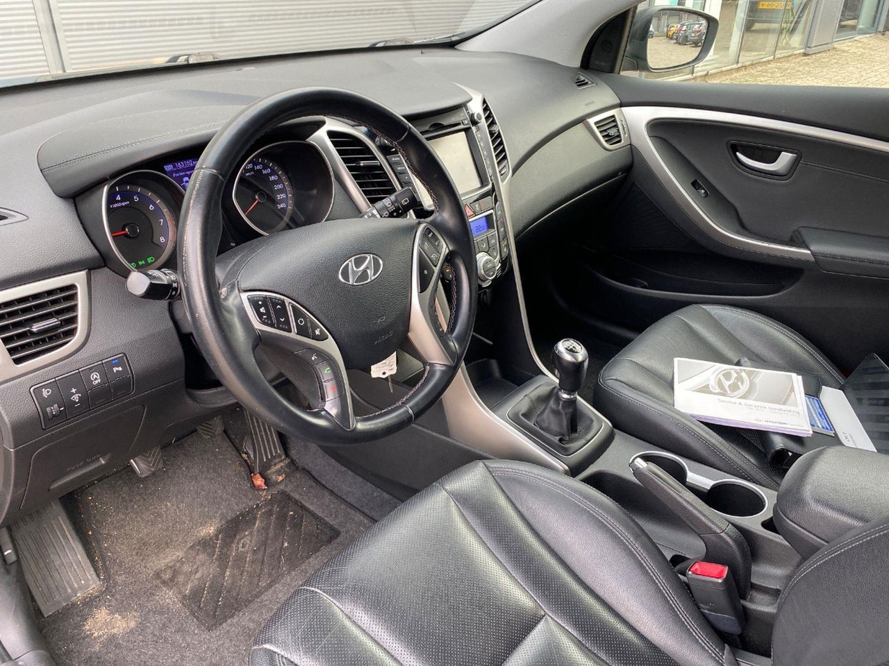 Hyundai i30 1.6 GDI Go! Plus | 2015 | 163.152 km | 9XDP64 | NAP: Logisch - هاتشباك: صورة 5 Hyundai i30 1.6 GDI Go! Plus | 2015 | 163.152 km | 9XDP64 | NAP: Logisch - هاتشباك: صورة 5