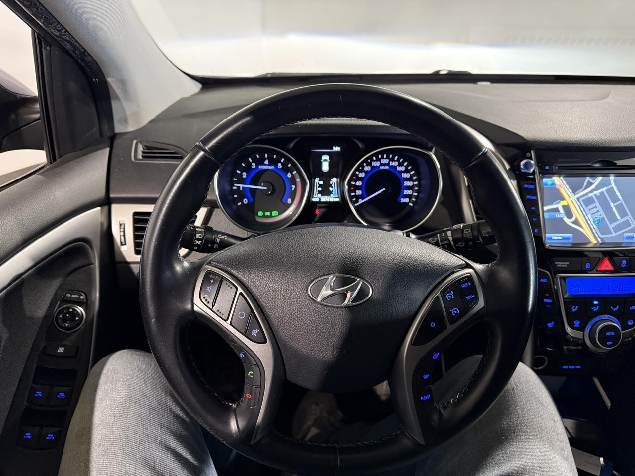 Hyundai | i30 | 1.6 GDI i-Catcher | 2012 | 287.418 km | 40XFT1 | Logisch - هاتشباك: صورة 3 Hyundai | i30 | 1.6 GDI i-Catcher | 2012 | 287.418 km | 40XFT1 | Logisch - هاتشباك: صورة 3