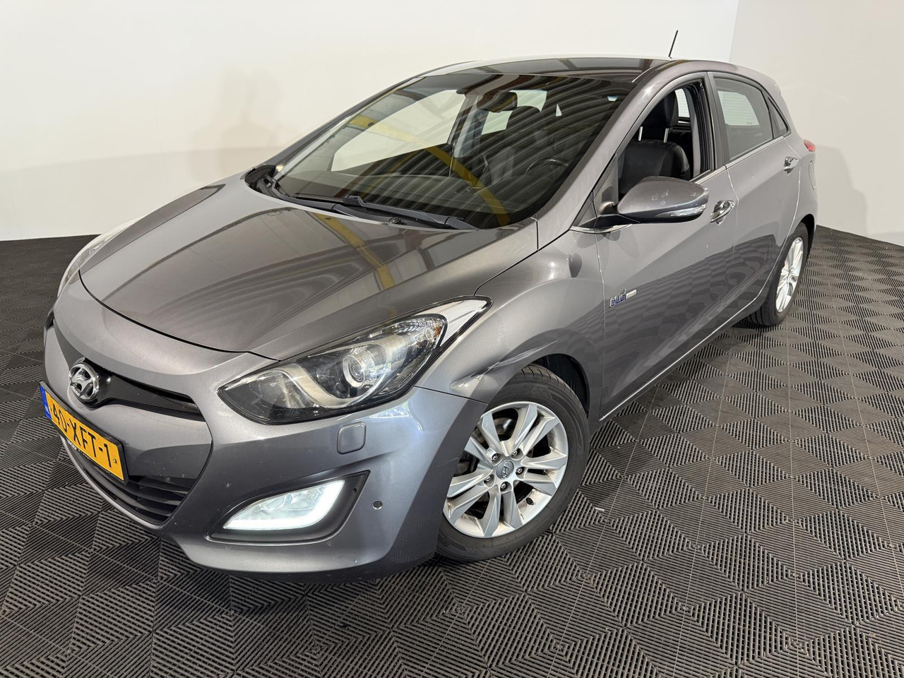 Hyundai | i30 | 1.6 GDI i-Catcher | 2012 | 287.418 km | 40XFT1 | Logisch - هاتشباك: صورة 1 Hyundai | i30 | 1.6 GDI i-Catcher | 2012 | 287.418 km | 40XFT1 | Logisch - هاتشباك: صورة 1