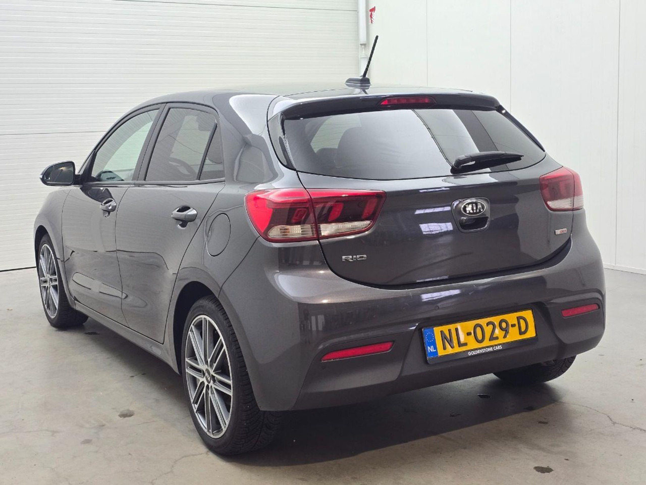 Kia Rio 1.0 TGDI First Edition | 2017 | 164.595 km | NL029D | NAP: Logisch - هاتشباك: صورة 3 Kia Rio 1.0 TGDI First Edition | 2017 | 164.595 km | NL029D | NAP: Logisch - هاتشباك: صورة 3