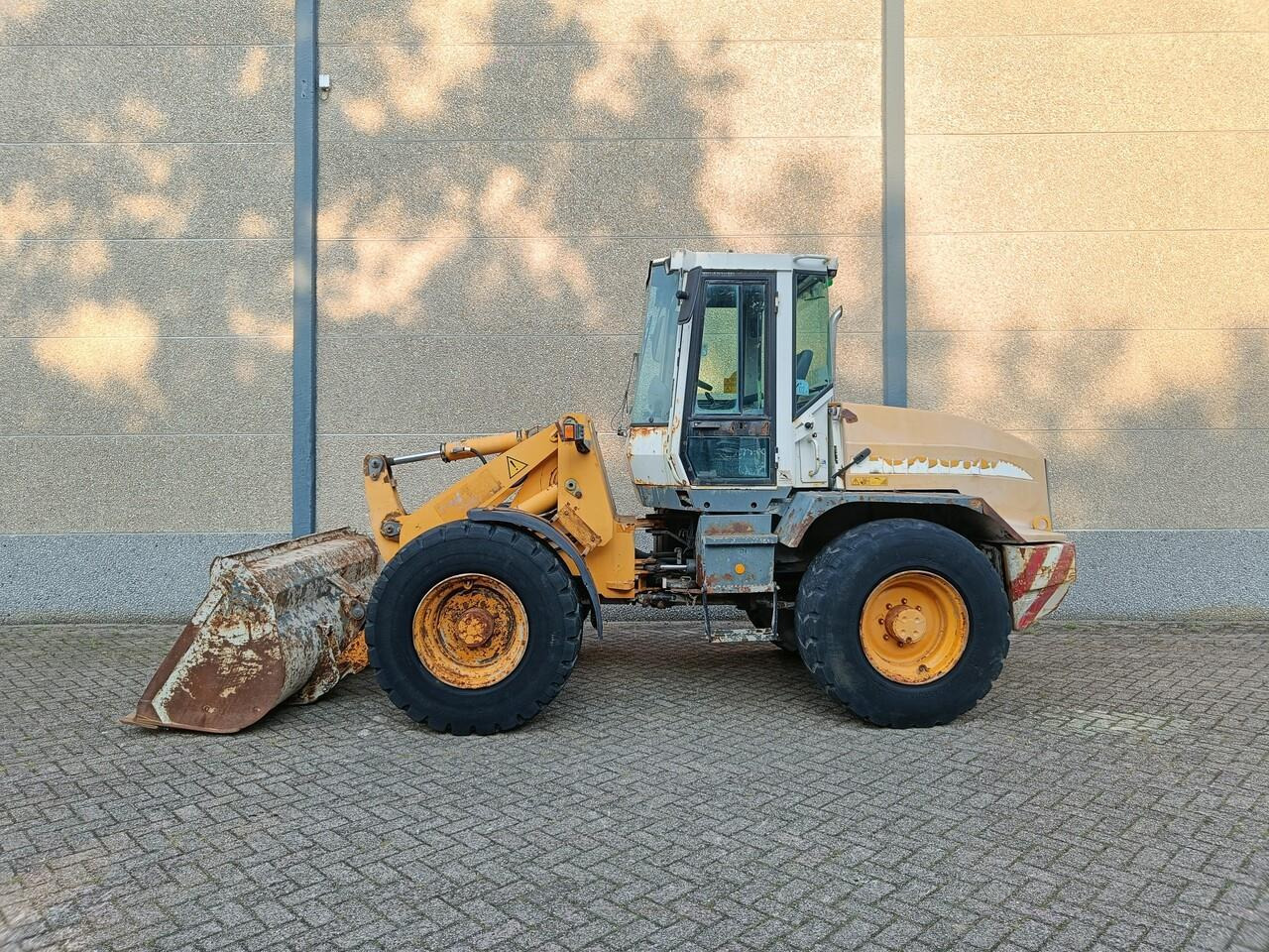 Liebherr L514 Shovel - اللودر بعجل: صورة 3 Liebherr L514 Shovel - اللودر بعجل: صورة 3