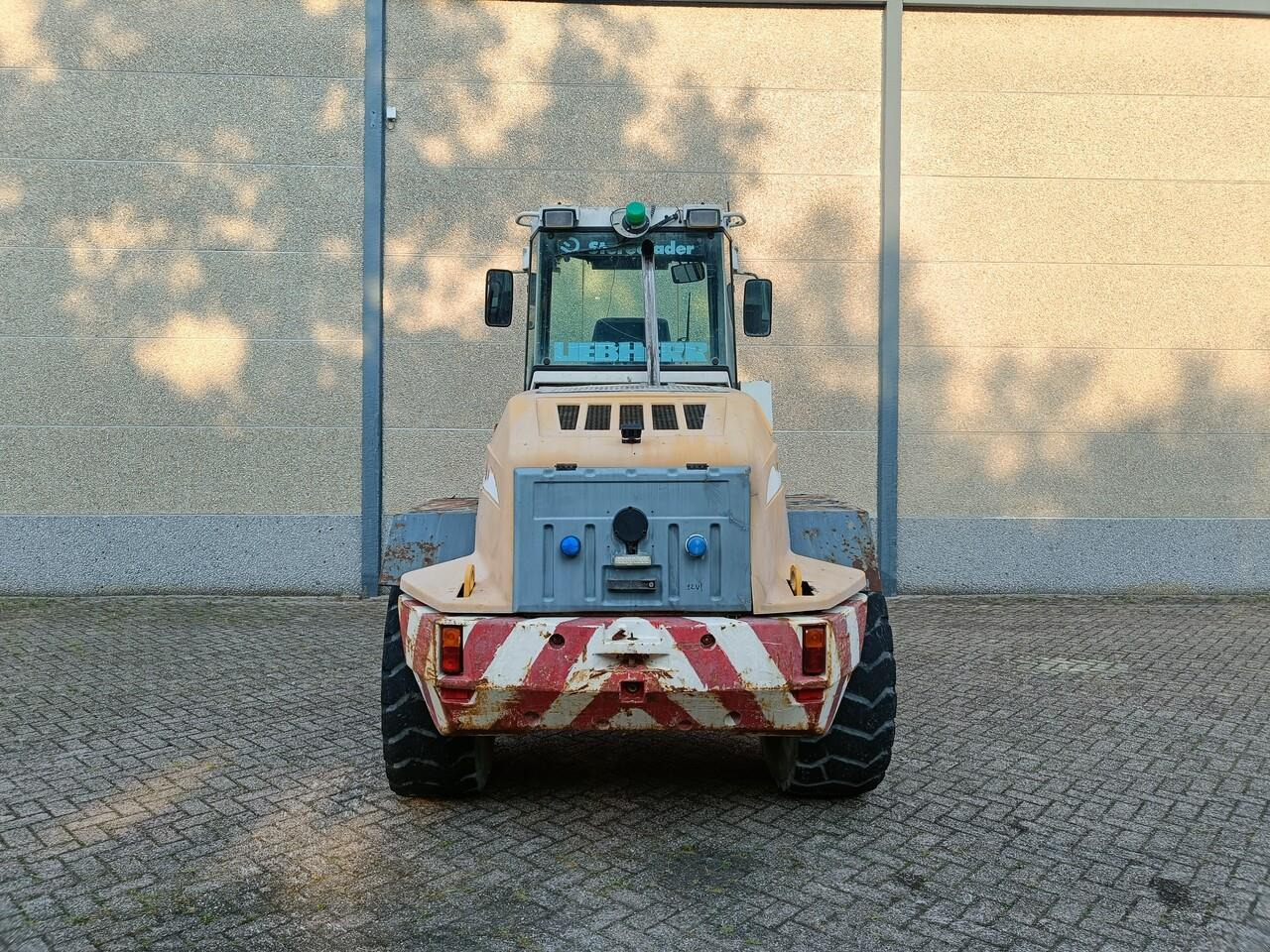 Liebherr L514 Shovel - اللودر بعجل: صورة 4 Liebherr L514 Shovel - اللودر بعجل: صورة 4