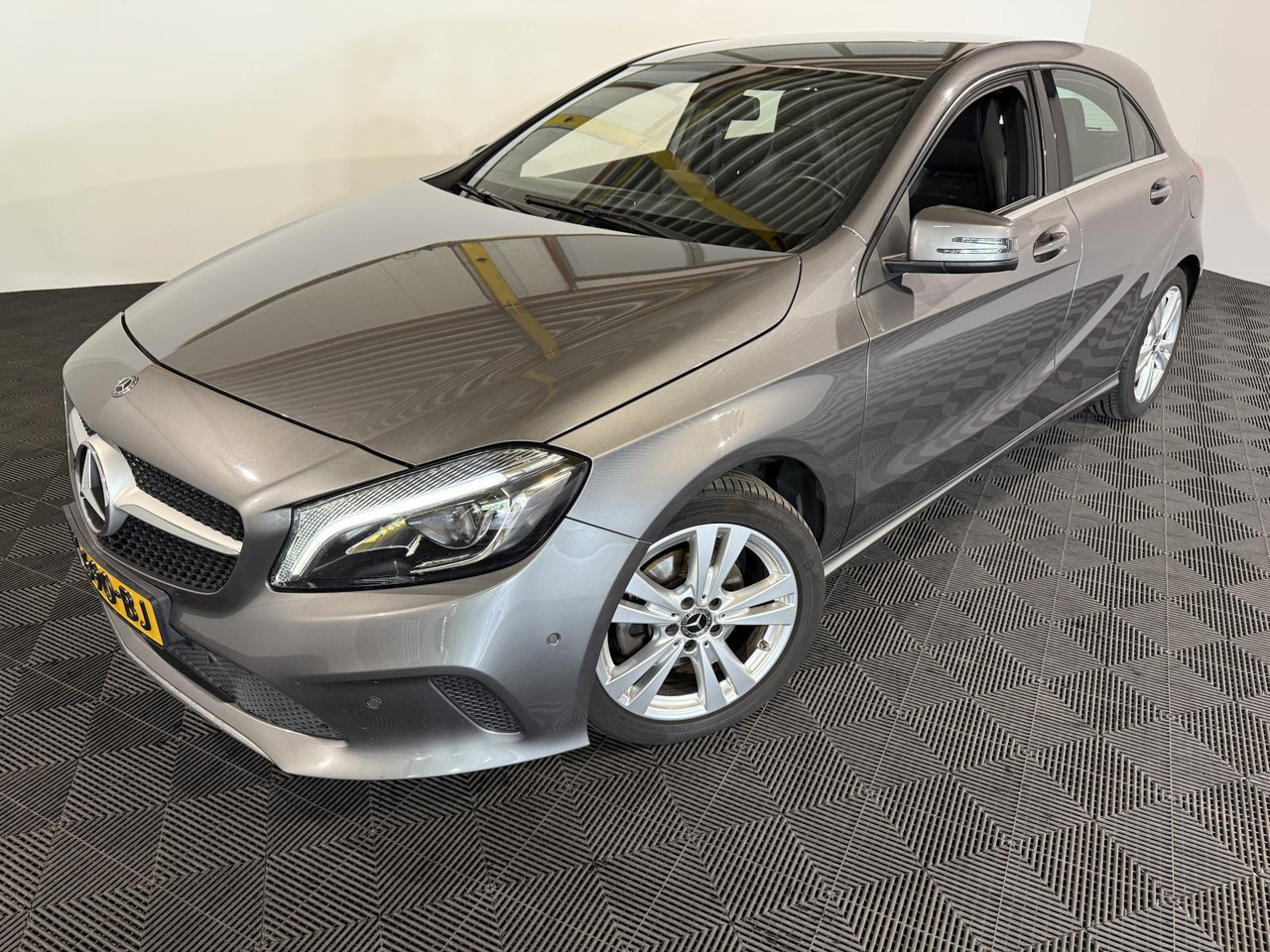 Mercedes-Benz A-klasse 200d Sport Edition | 2018 | 168.268 km | K-690-BJ - هاتشباك: صورة 1 Mercedes-Benz A-klasse 200d Sport Edition | 2018 | 168.268 km | K-690-BJ - هاتشباك: صورة 1