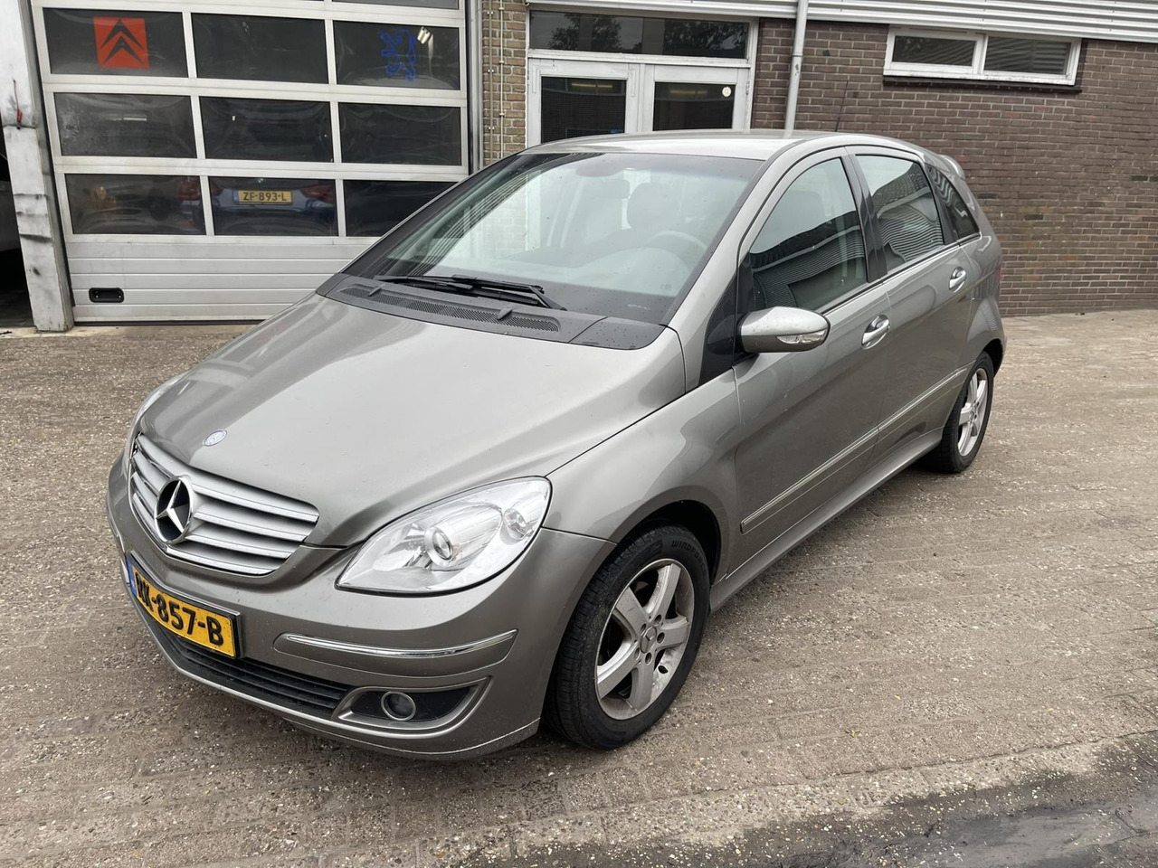 Mercedes-Benz B-Klasse 170 Business Class | 2005 | 217.372 km | RK-857-B - سيارة: صورة 1 Mercedes-Benz B-Klasse 170 Business Class | 2005 | 217.372 km | RK-857-B - سيارة: صورة 1