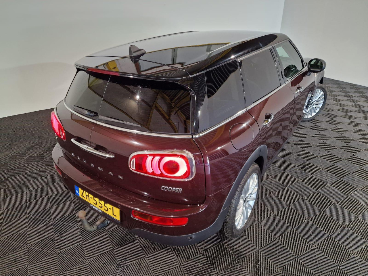 Mini Clubman 1.5 Cooper Pepper Business ZH-555-L - سيارة: صورة 3 Mini Clubman 1.5 Cooper Pepper Business ZH-555-L - سيارة: صورة 3