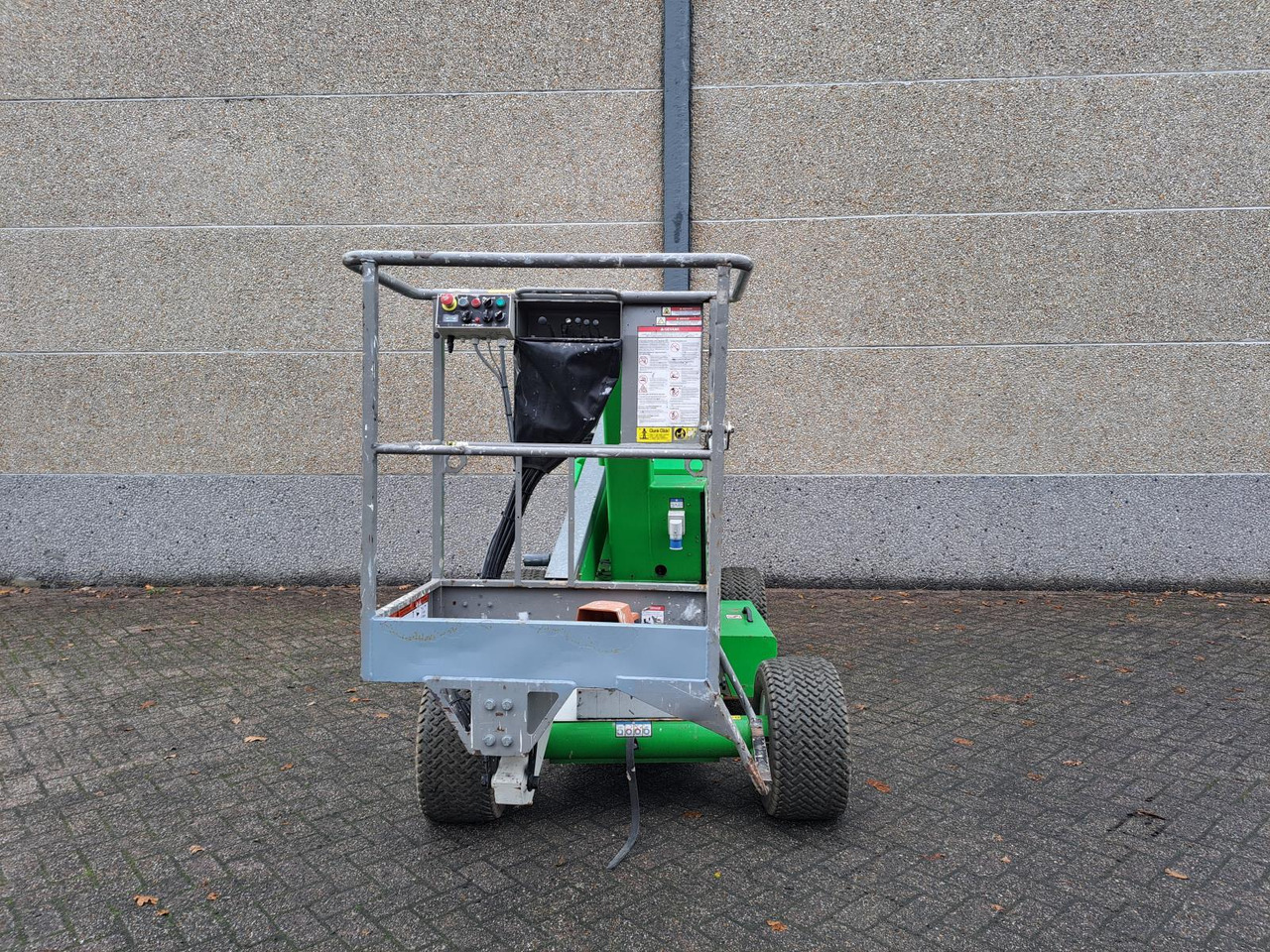 Niftylift HR12 Telescoophoogwerker DE Bi-Energy/Hybride 2WD 12m 2017 - معدات الوصول: صورة 2 Niftylift HR12 Telescoophoogwerker DE Bi-Energy/Hybride 2WD 12m 2017 - معدات الوصول: صورة 2