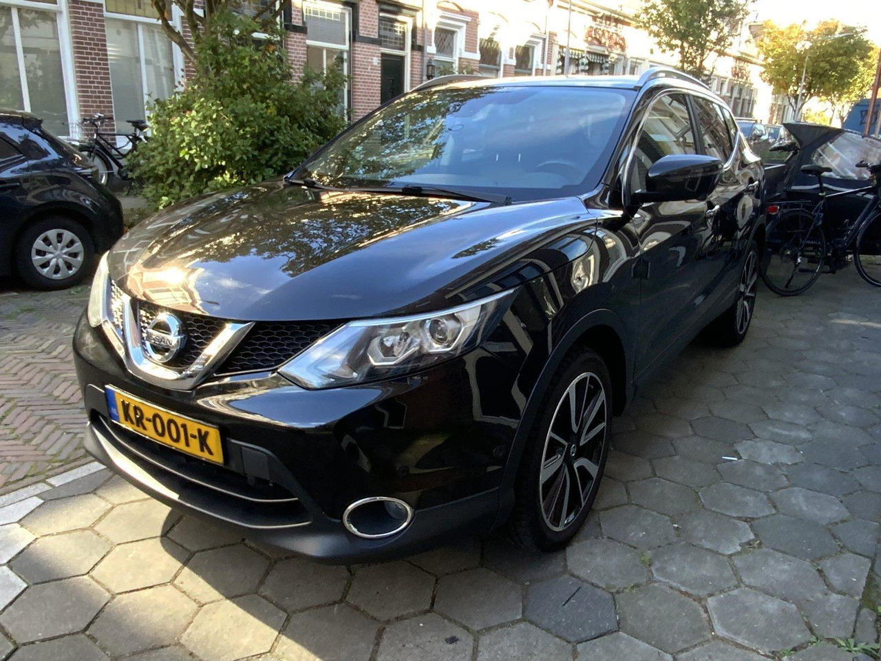Nissan | Qashqai | 1.2 Tekna | 2016 | 193.328 km | Automaat | KR001K | Logisch - سيارة دفع رباعي: صورة 1 Nissan | Qashqai | 1.2 Tekna | 2016 | 193.328 km | Automaat | KR001K | Logisch - سيارة دفع رباعي: صورة 1