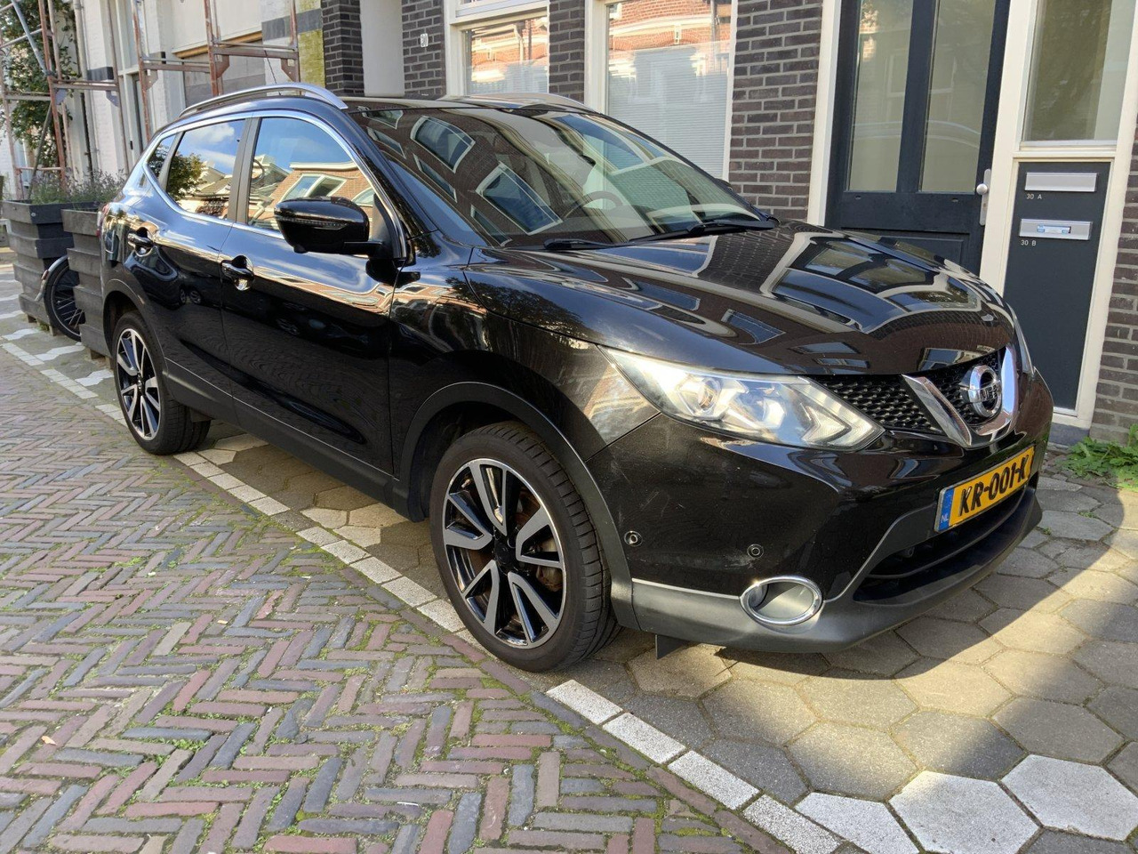 Nissan | Qashqai | 1.2 Tekna | 2016 | 193.328 km | Automaat | KR001K | Logisch - سيارة دفع رباعي: صورة 3 Nissan | Qashqai | 1.2 Tekna | 2016 | 193.328 km | Automaat | KR001K | Logisch - سيارة دفع رباعي: صورة 3