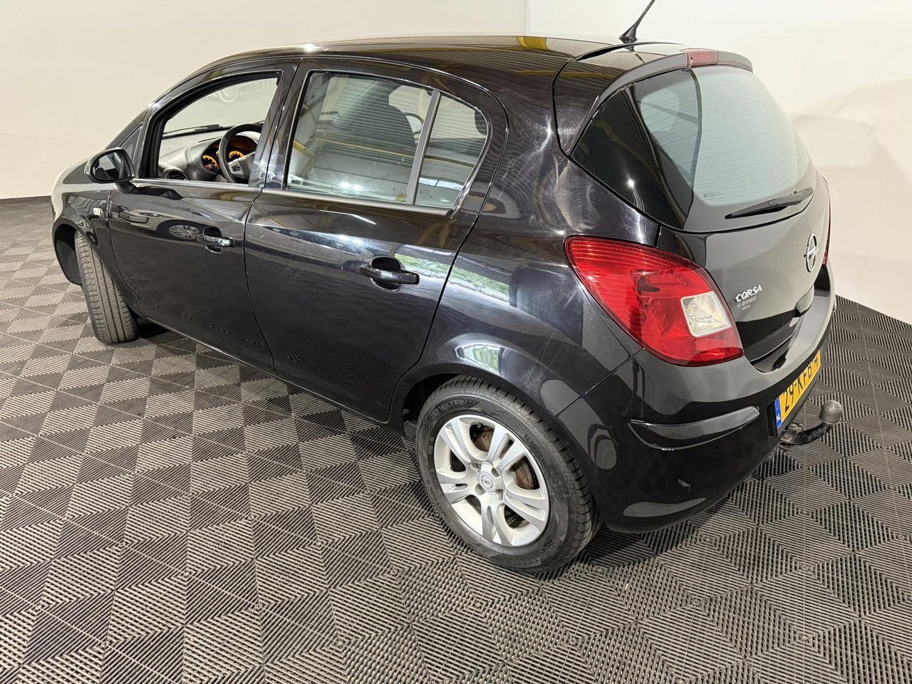 Opel Corsa 1.4-16V Edition | 2009 | 259.282 km | 29-KFB-4 - هاتشباك: صورة 3 Opel Corsa 1.4-16V Edition | 2009 | 259.282 km | 29-KFB-4 - هاتشباك: صورة 3