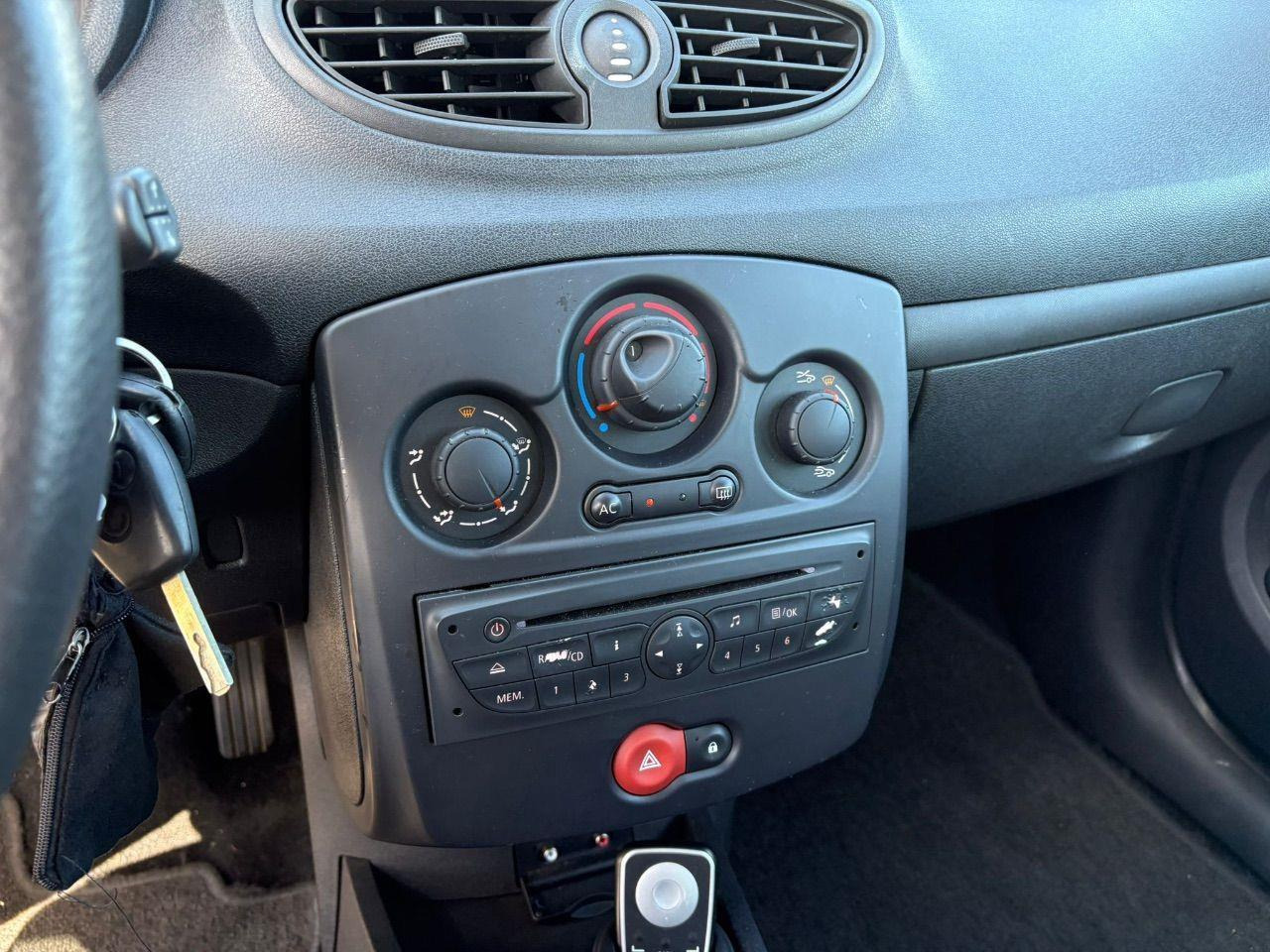 Renault Clio 1.2 TCe Special Line | 2010 | 130.181 km | 06LBK6 | NAP: Logisch - هاتشباك: صورة 5 Renault Clio 1.2 TCe Special Line | 2010 | 130.181 km | 06LBK6 | NAP: Logisch - هاتشباك: صورة 5