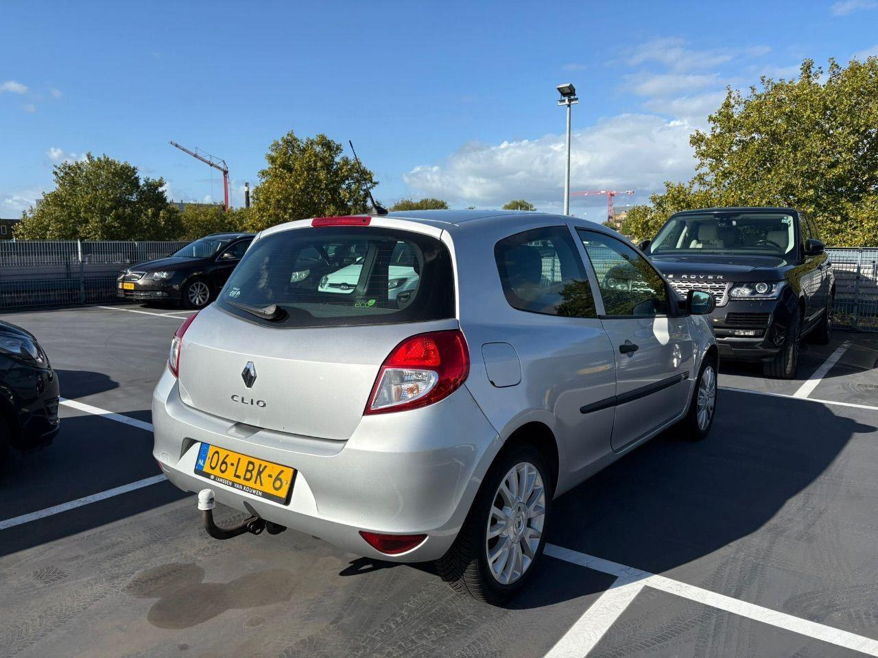 Renault Clio 1.2 TCe Special Line | 2010 | 130.181 km | 06LBK6 | NAP: Logisch - هاتشباك: صورة 4 Renault Clio 1.2 TCe Special Line | 2010 | 130.181 km | 06LBK6 | NAP: Logisch - هاتشباك: صورة 4