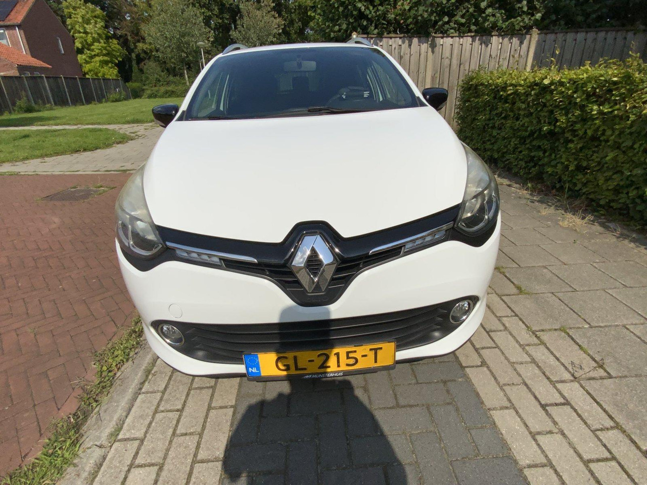 Renault | Clio Estate | 0.9 TCe Expression | 2015 | 120.426 km | GL-215-T - سيارة: صورة 4 Renault | Clio Estate | 0.9 TCe Expression | 2015 | 120.426 km | GL-215-T - سيارة: صورة 4