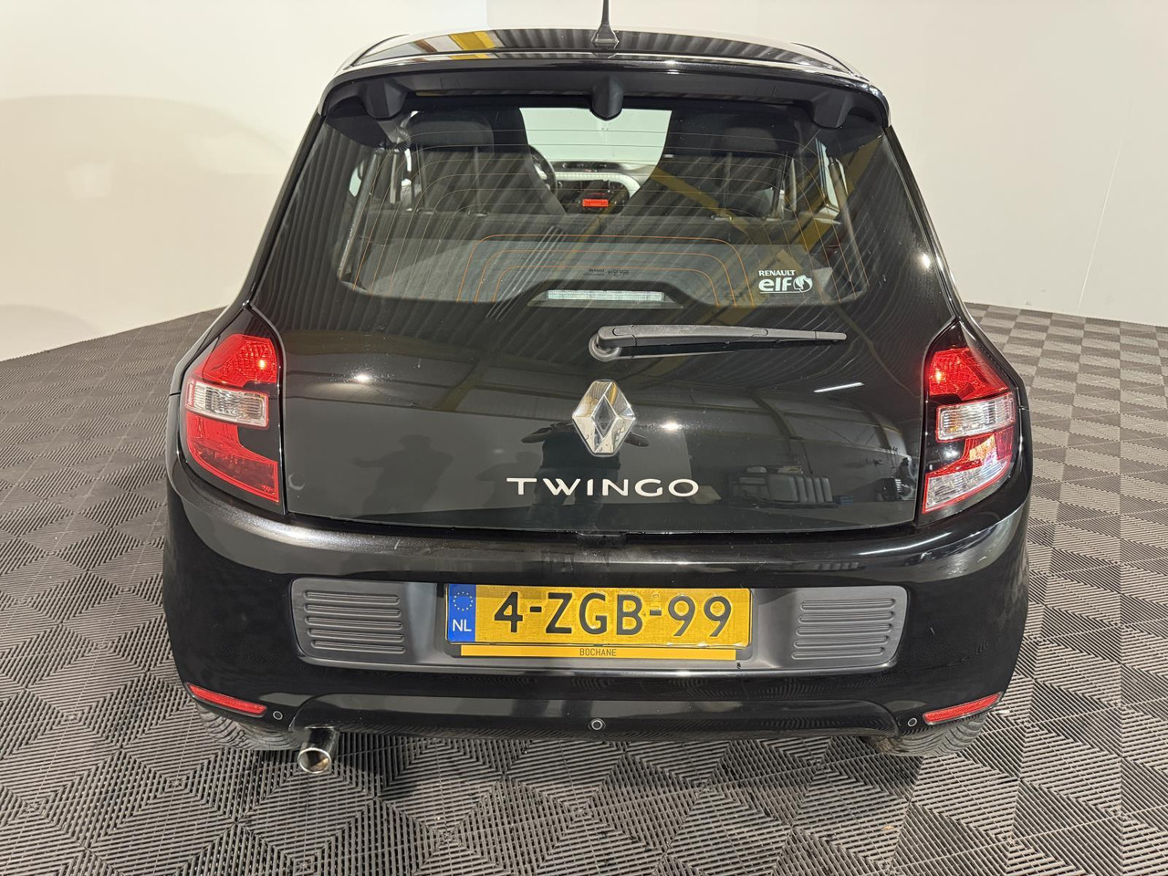 Renault | Twingo | 1.0 SCe Expression | 2015 | 226.056 km | 4ZGB99 | Logisch - هاتشباك: صورة 3 Renault | Twingo | 1.0 SCe Expression | 2015 | 226.056 km | 4ZGB99 | Logisch - هاتشباك: صورة 3