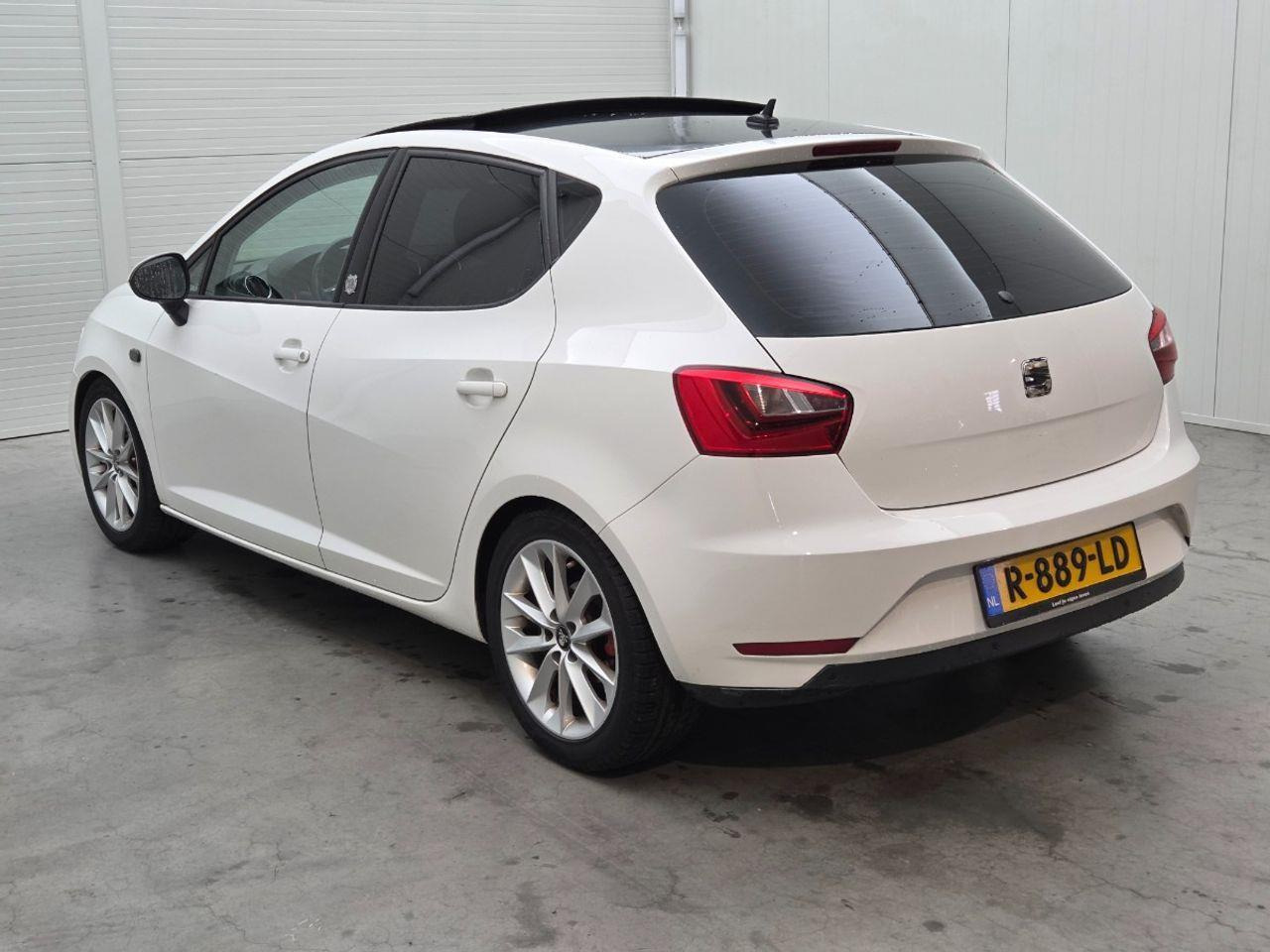 SEAT Ibiza 1.0 EcoTSI FR Connect | 2017 | 165.376 km | R889LD | NAP: Geen oordeel - هاتشباك: صورة 3 SEAT Ibiza 1.0 EcoTSI FR Connect | 2017 | 165.376 km | R889LD | NAP: Geen oordeel - هاتشباك: صورة 3