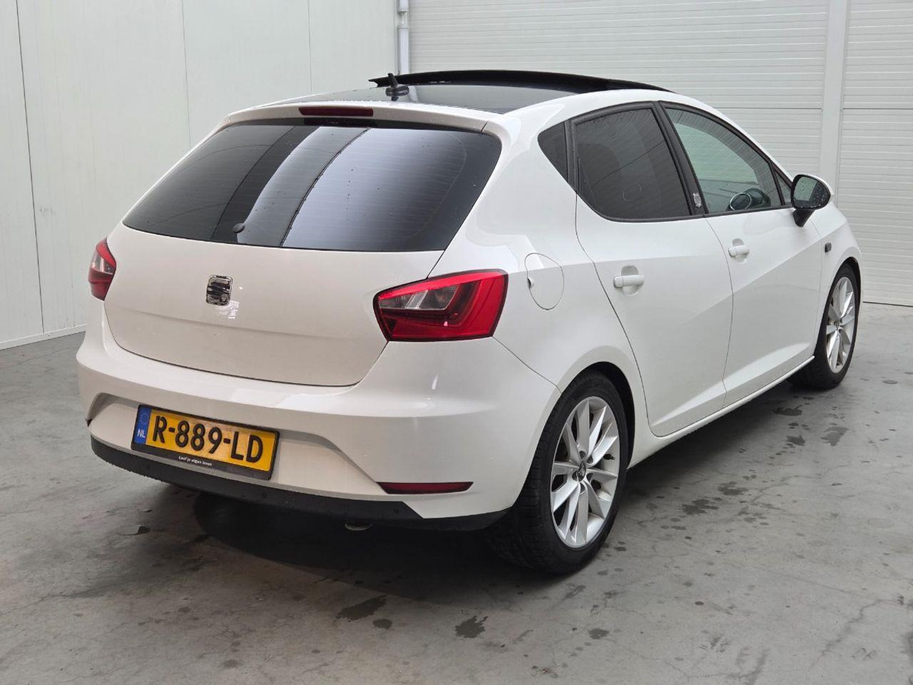 SEAT Ibiza 1.0 EcoTSI FR Connect | 2017 | 165.376 km | R889LD | NAP: Geen oordeel - هاتشباك: صورة 4 SEAT Ibiza 1.0 EcoTSI FR Connect | 2017 | 165.376 km | R889LD | NAP: Geen oordeel - هاتشباك: صورة 4