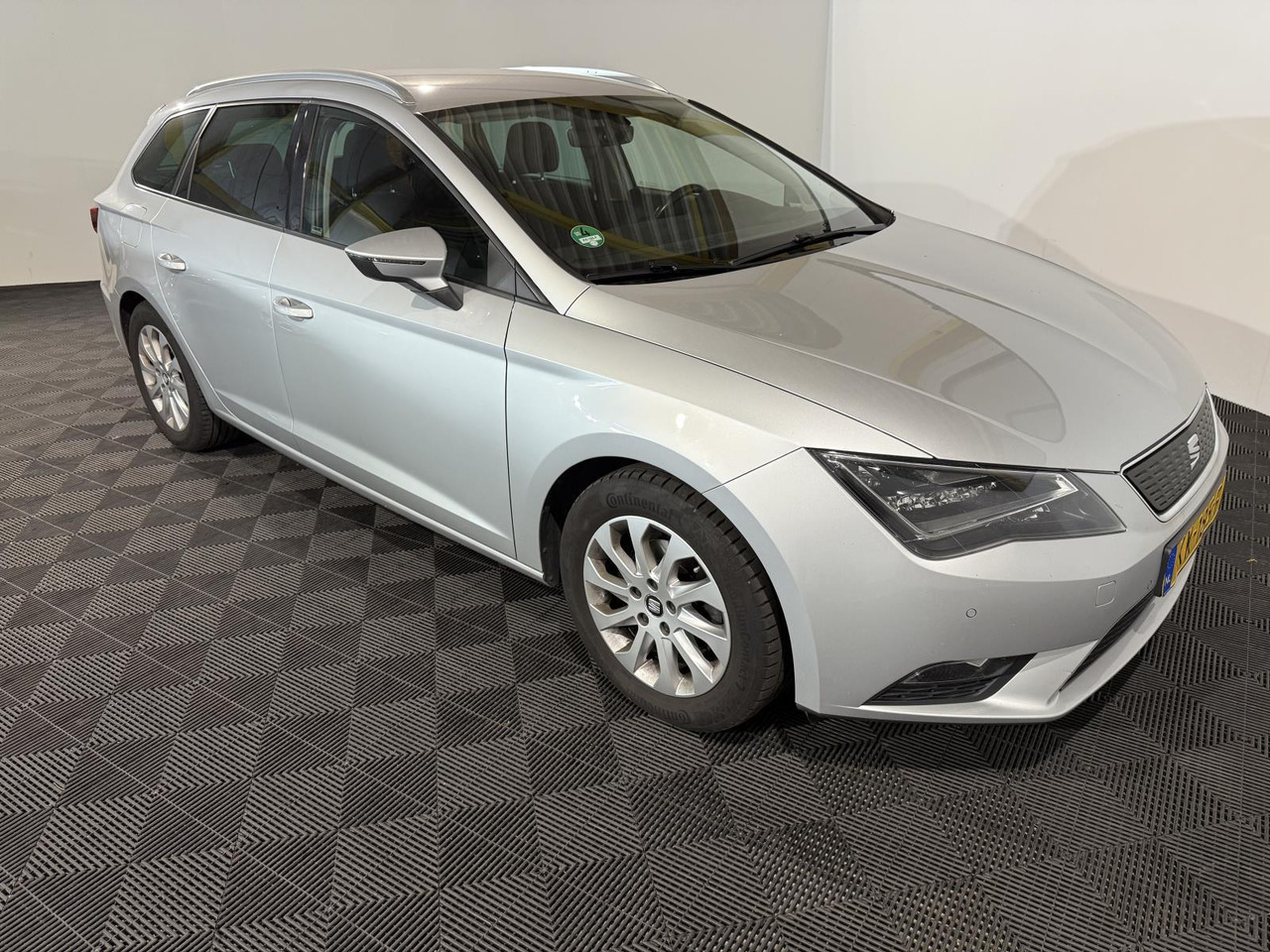 SEAT | Leon ST | 1.0 EcoTSI Style Connect | 2016 | 288.051 km | KK185F | Logisch - سيارة: صورة 3 SEAT | Leon ST | 1.0 EcoTSI Style Connect | 2016 | 288.051 km | KK185F | Logisch - سيارة: صورة 3