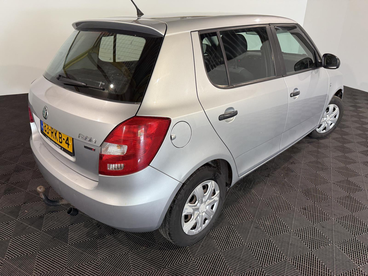 Skoda Fabia 1.2-12V Go | 2011 | 195.623 km | 83-RKB-4 - هاتشباك: صورة 4 Skoda Fabia 1.2-12V Go | 2011 | 195.623 km | 83-RKB-4 - هاتشباك: صورة 4